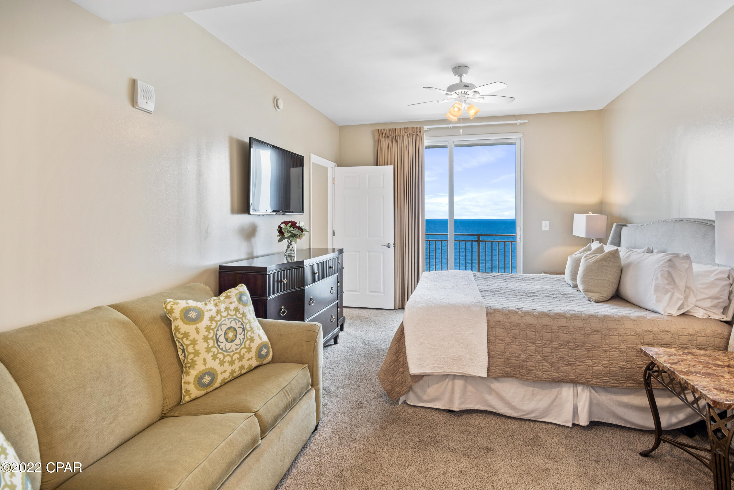 Splash Condo - Residential