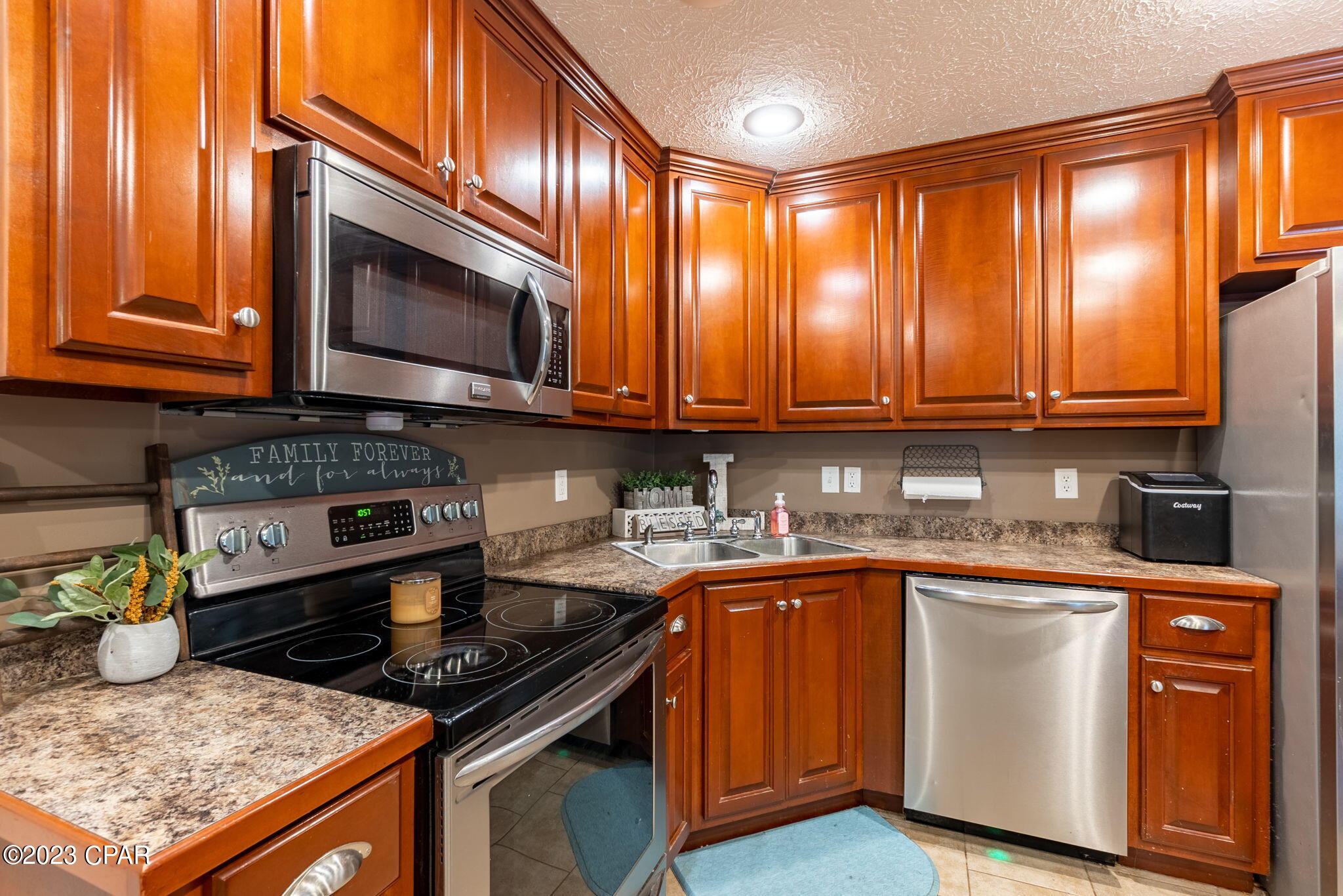 Sunny Hills Unit 1 - Residential