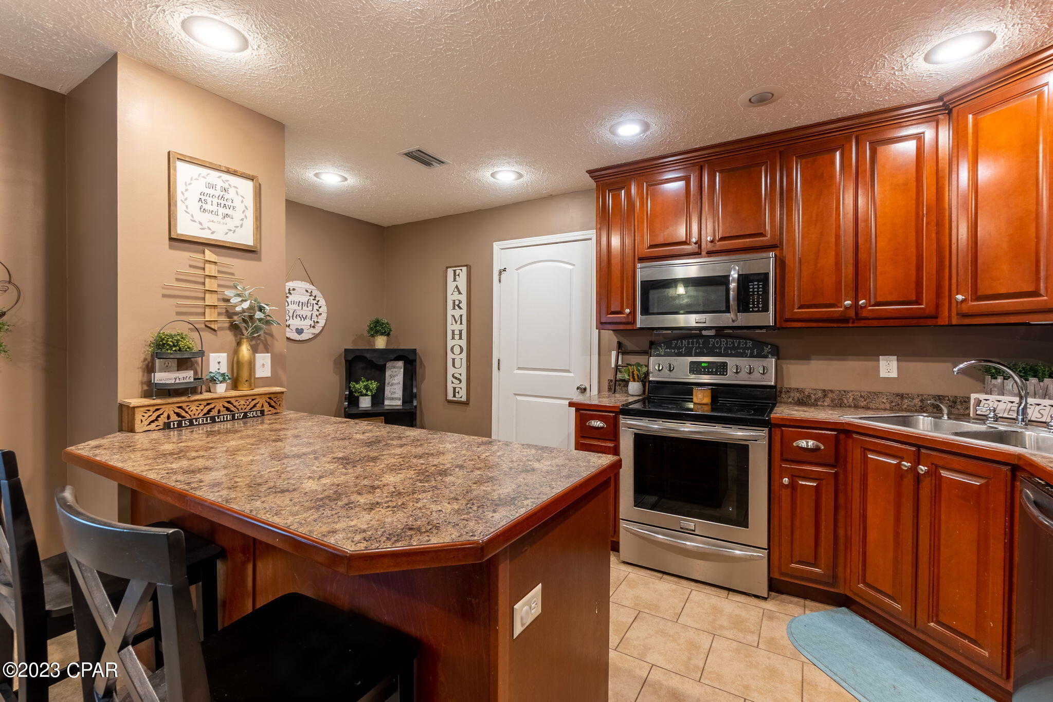 Sunny Hills Unit 1 - Residential