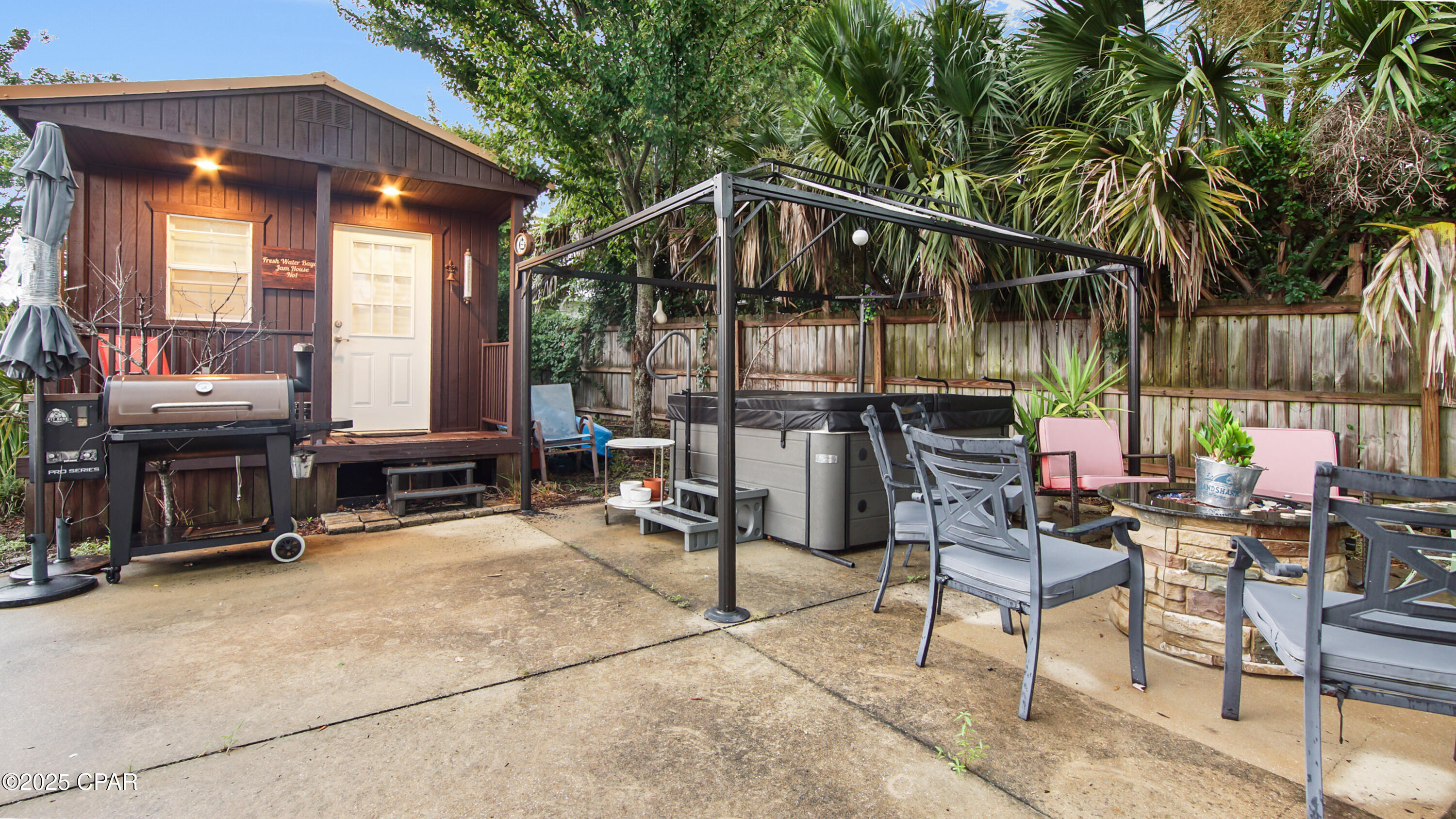 [No Recorded Subdiv] - Residential