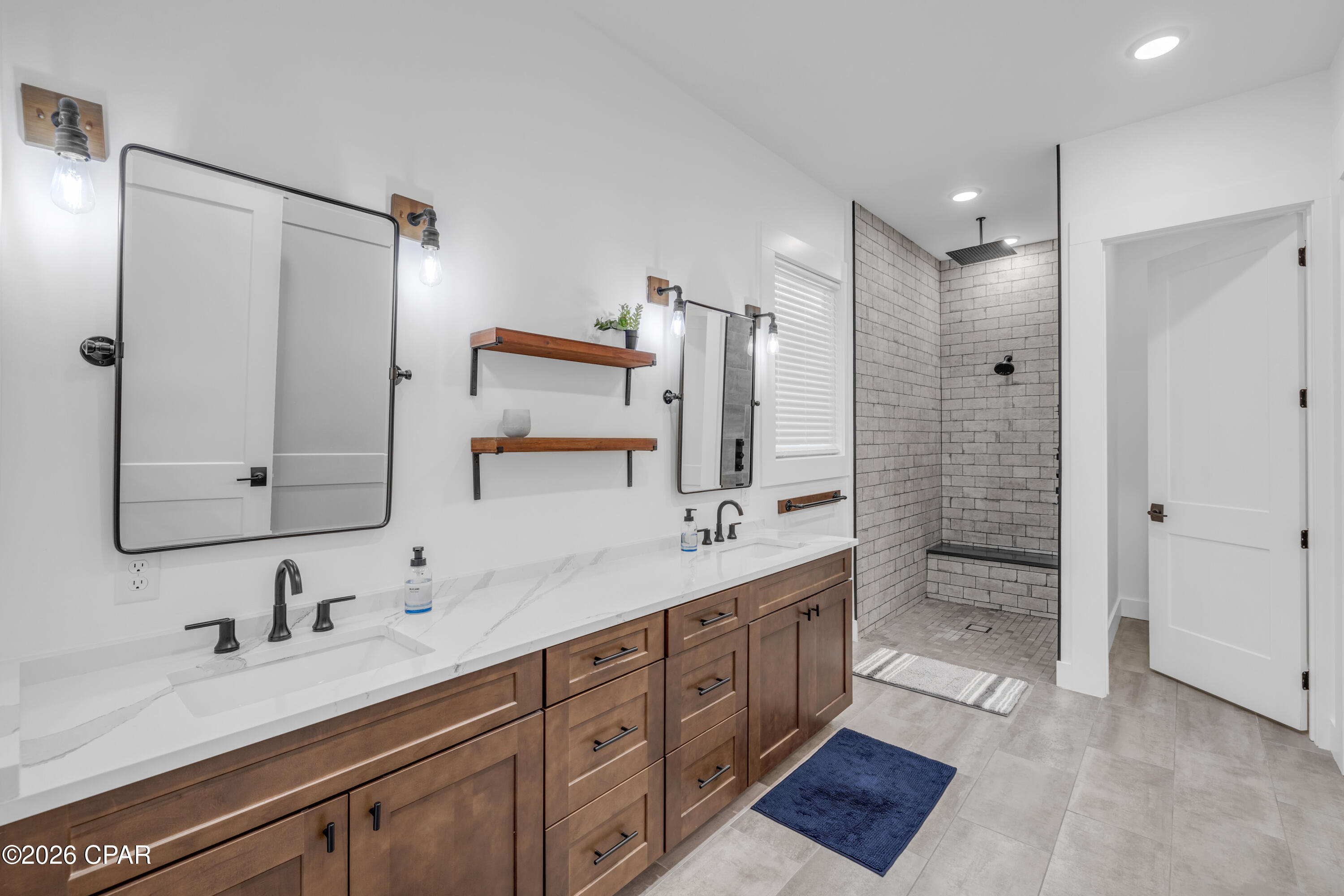 Rivercamps On Crooked Creek - Residential