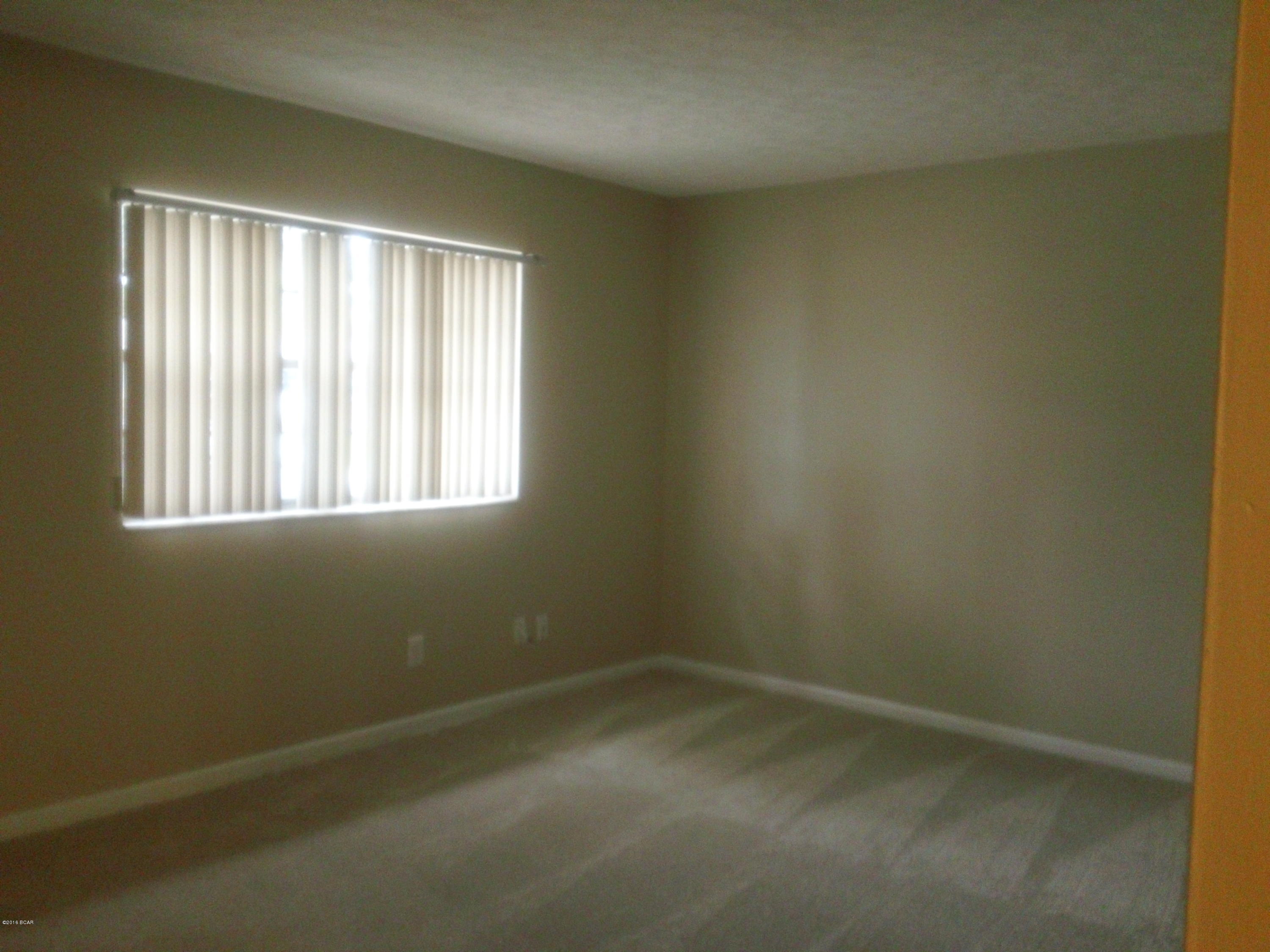 Lannie Rowe Lake Estates U-8 - Residential Lease