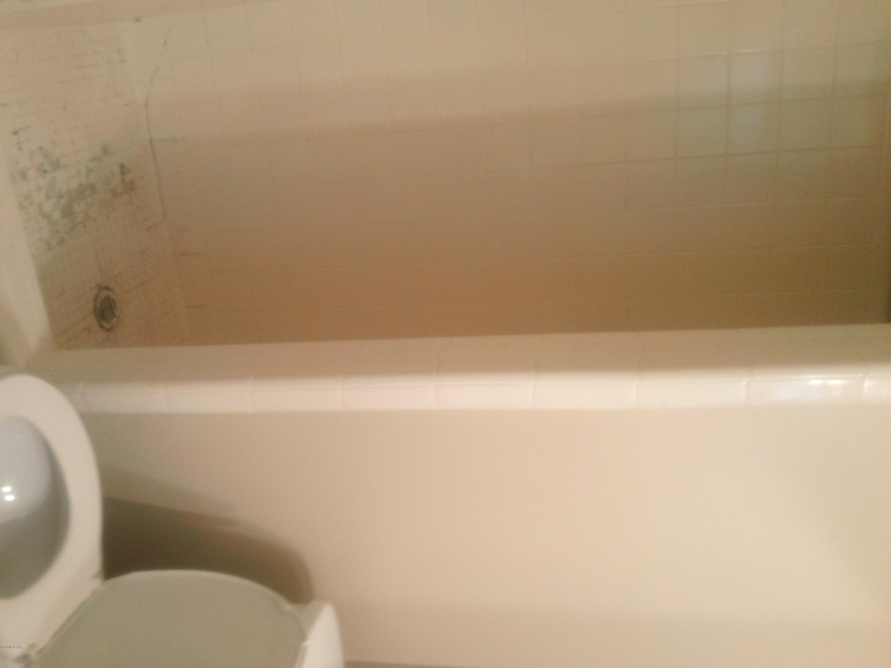 Lannie Rowe Lake Estates U-8 - Residential Lease