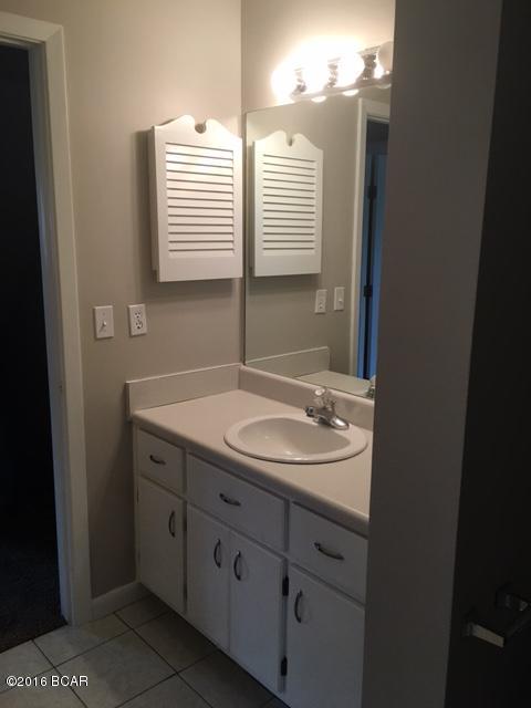 Venetian Villa 3rd Add - Residential Lease