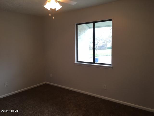 Venetian Villa 3rd Add - Residential Lease