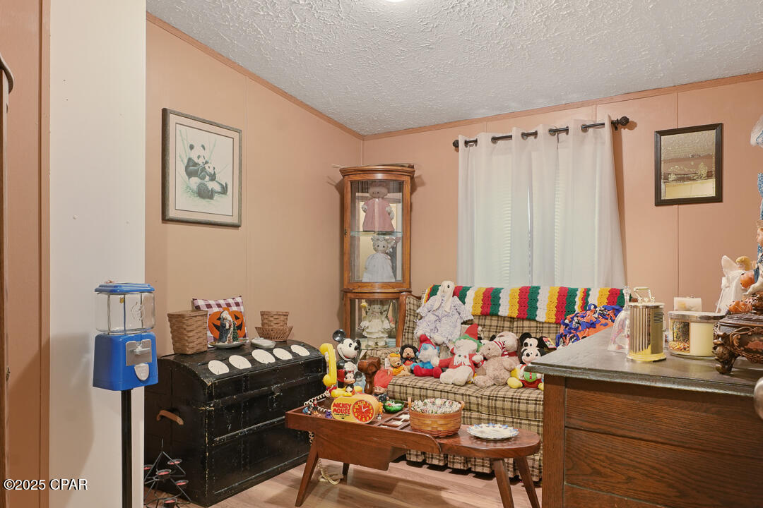 Tung Grove Ests 1st Sec - Residential