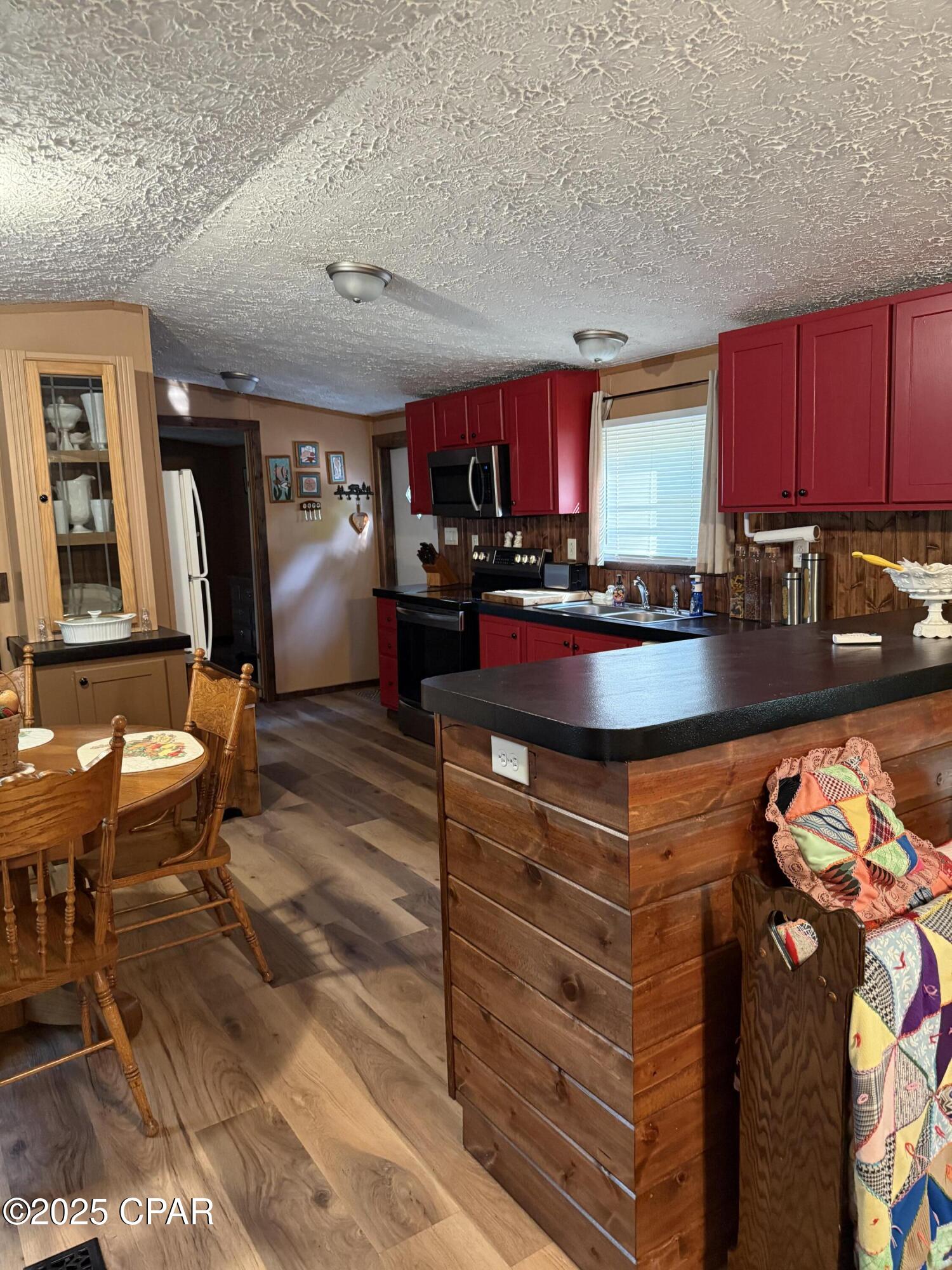 Tung Grove Ests 1st Sec - Residential