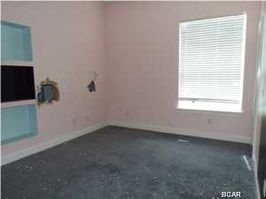 Kirkland Manor - Residential