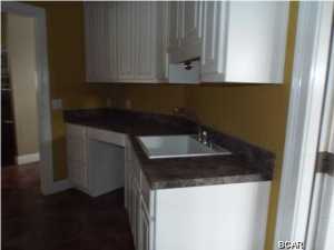 Kirkland Manor - Residential