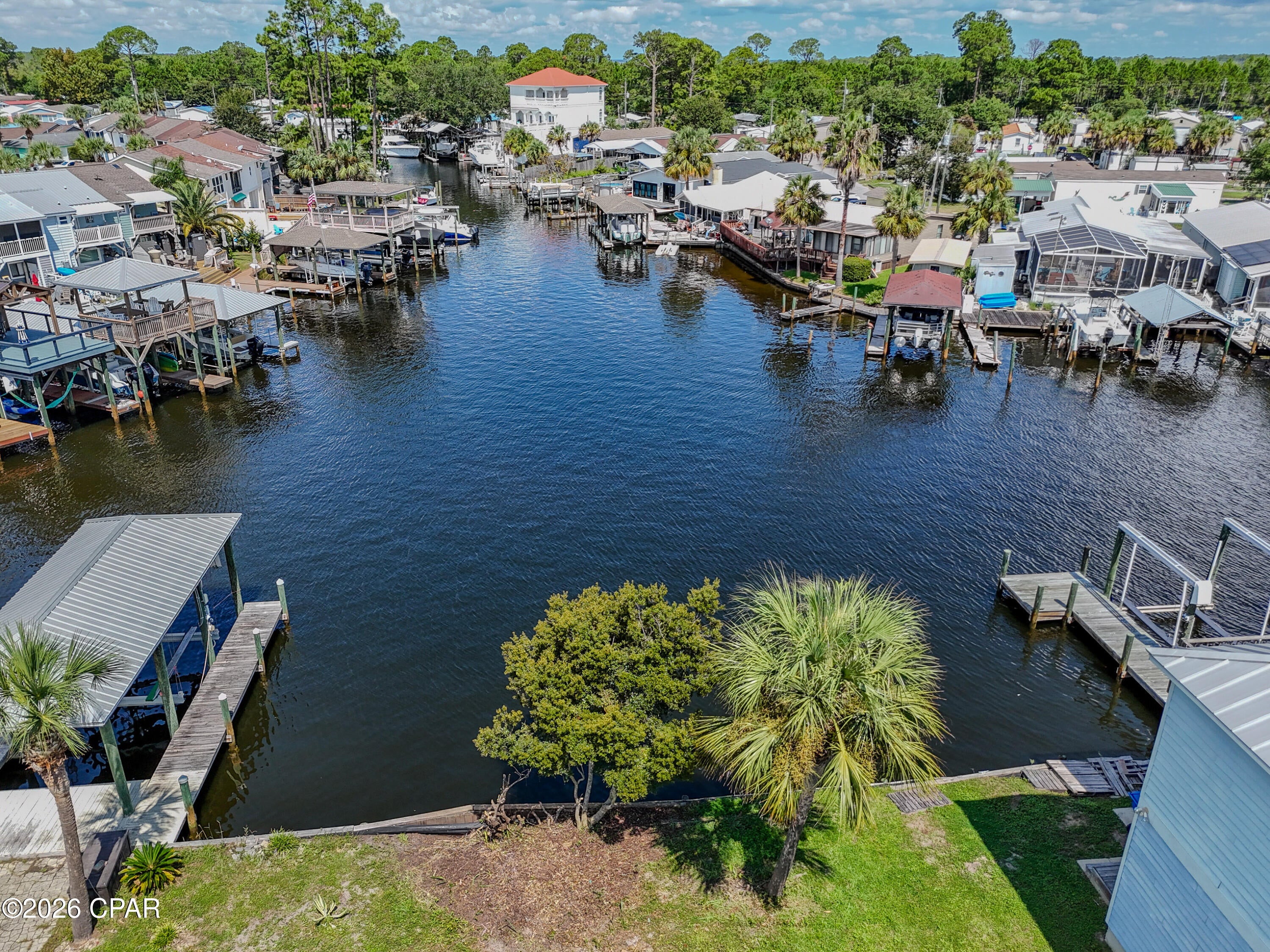 913 Lighthouse Lagoon Court