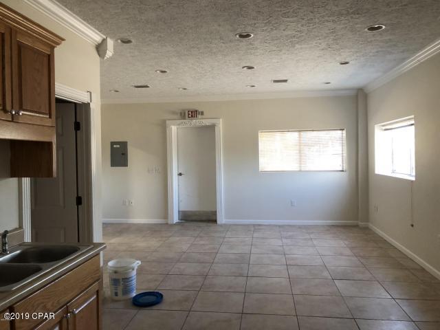 [No Recorded Subdiv] - Commercial Lease