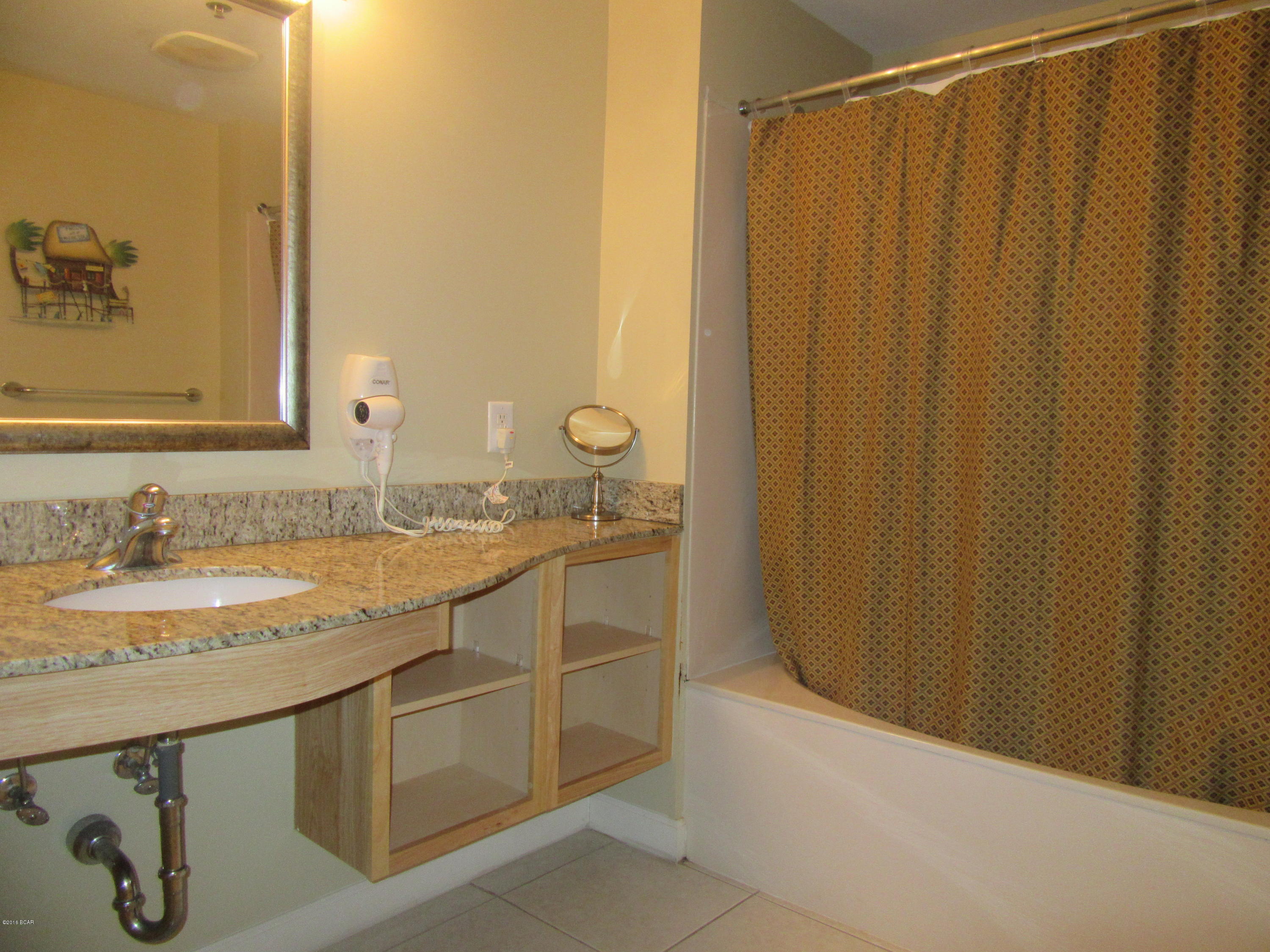 Splash Condo - Residential