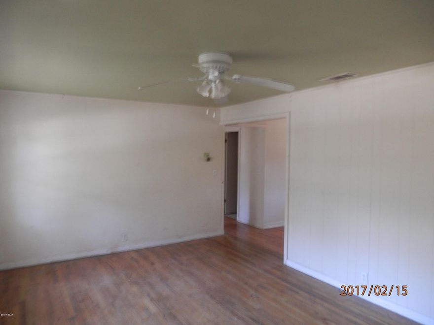 This is a small cottage located close to Southport Elementary school. Walk to Southport Community Park. 2 bedroom and 2 bath home with eatin kitchen and family room or 3rd bedroom with fireplace and full bath. Home needs some TLC.