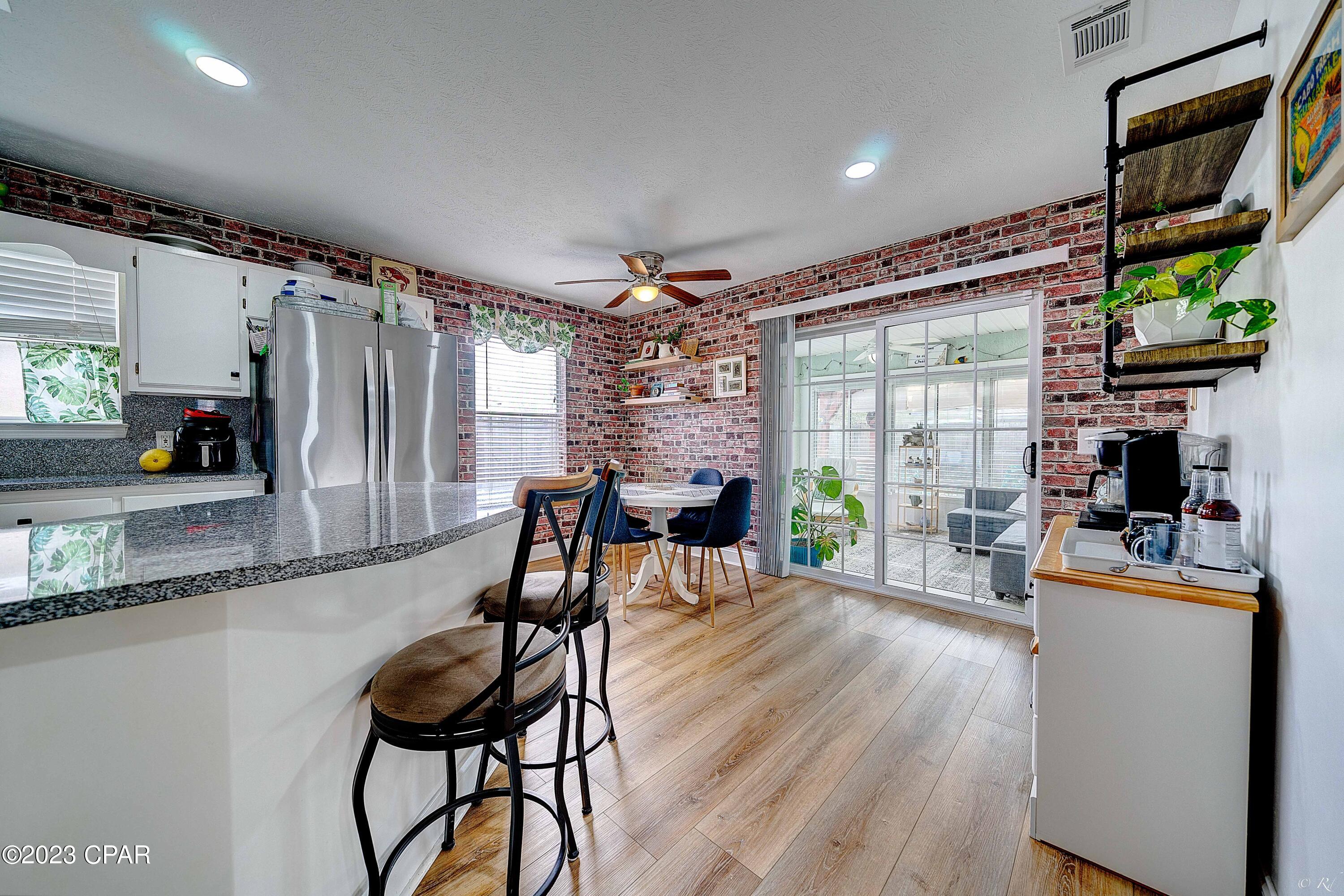 Pine Tree Place Unit 1 - Residential