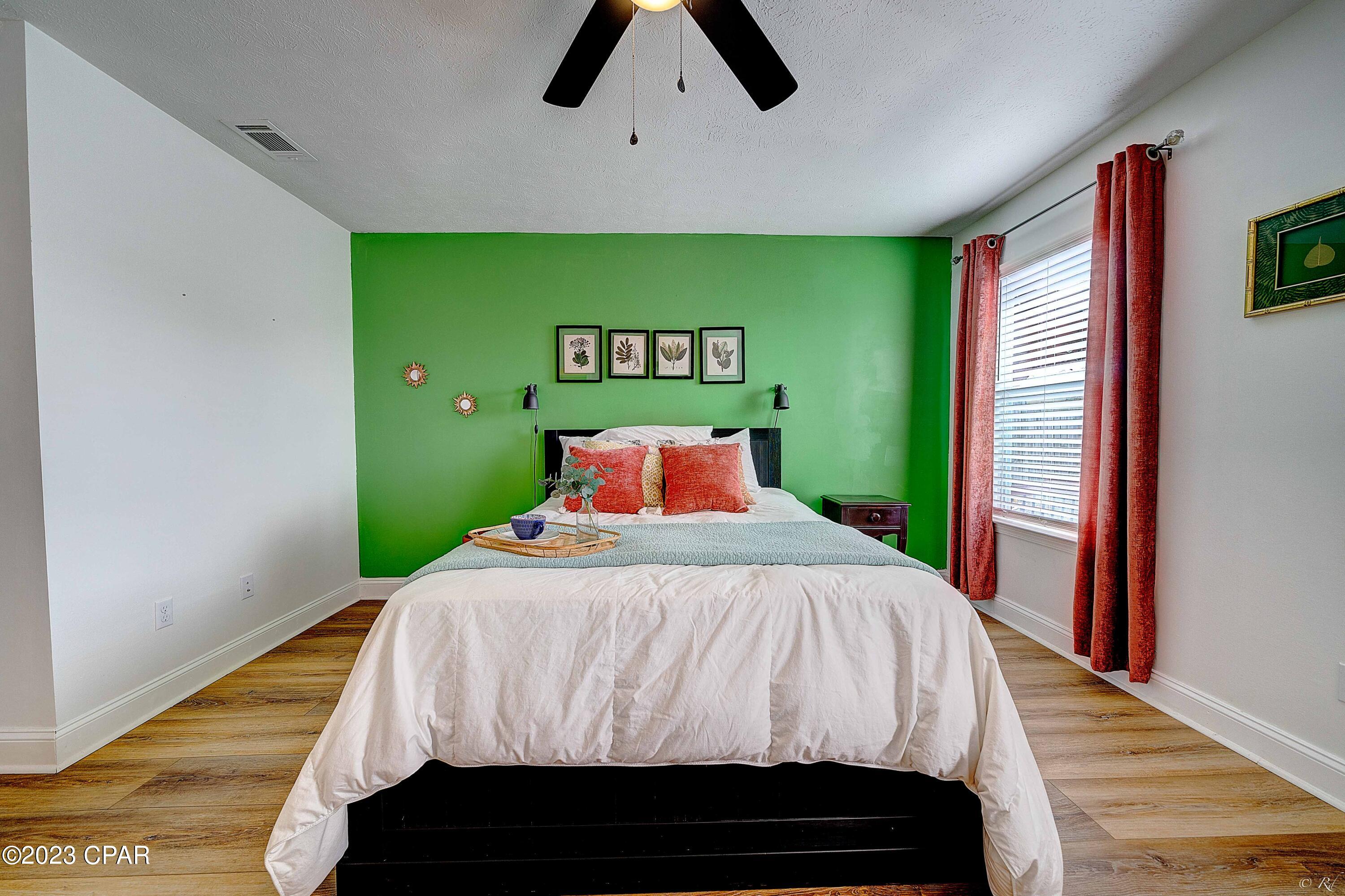 Pine Tree Place Unit 1 - Residential