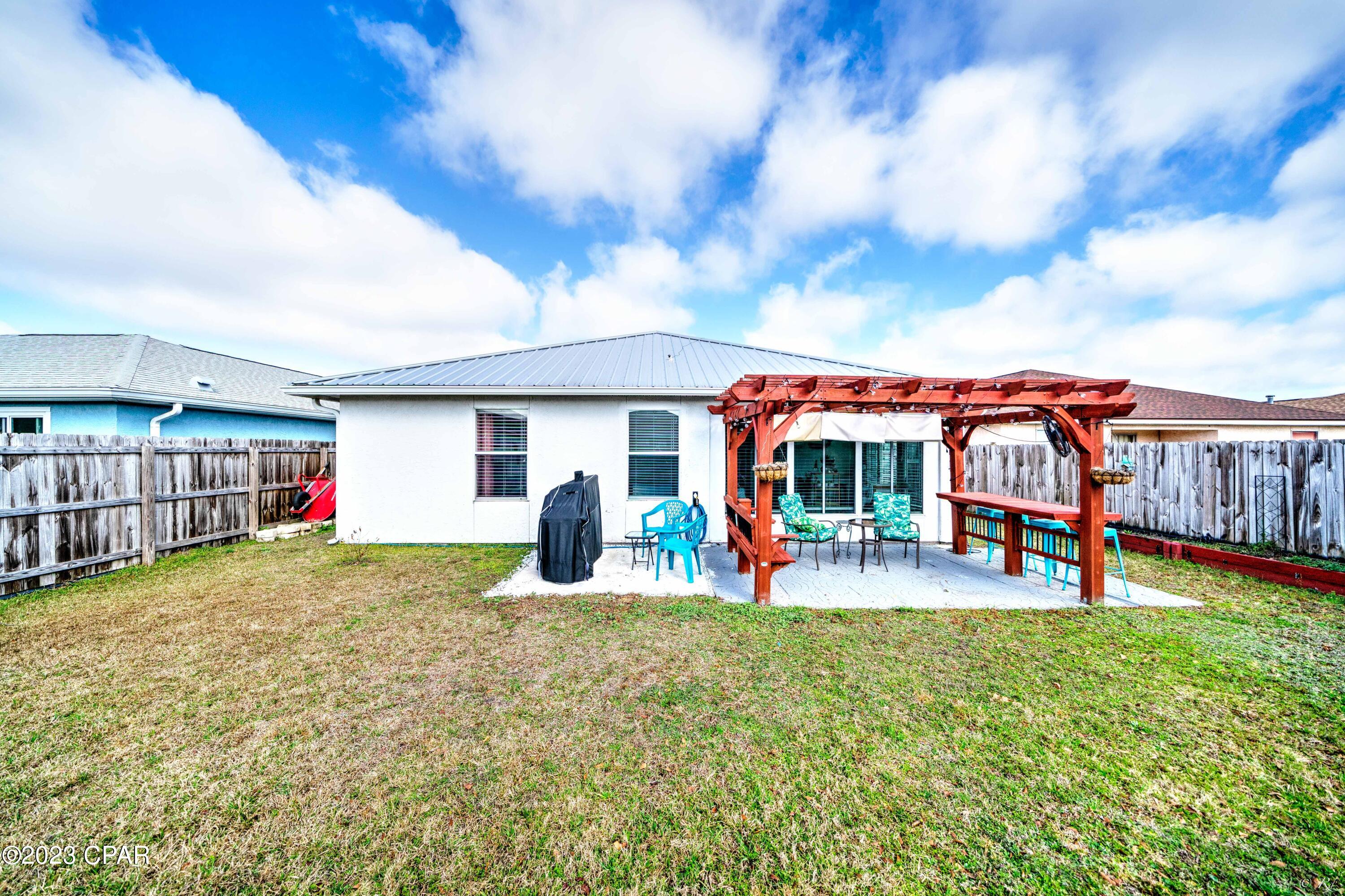 Pine Tree Place Unit 1 - Residential