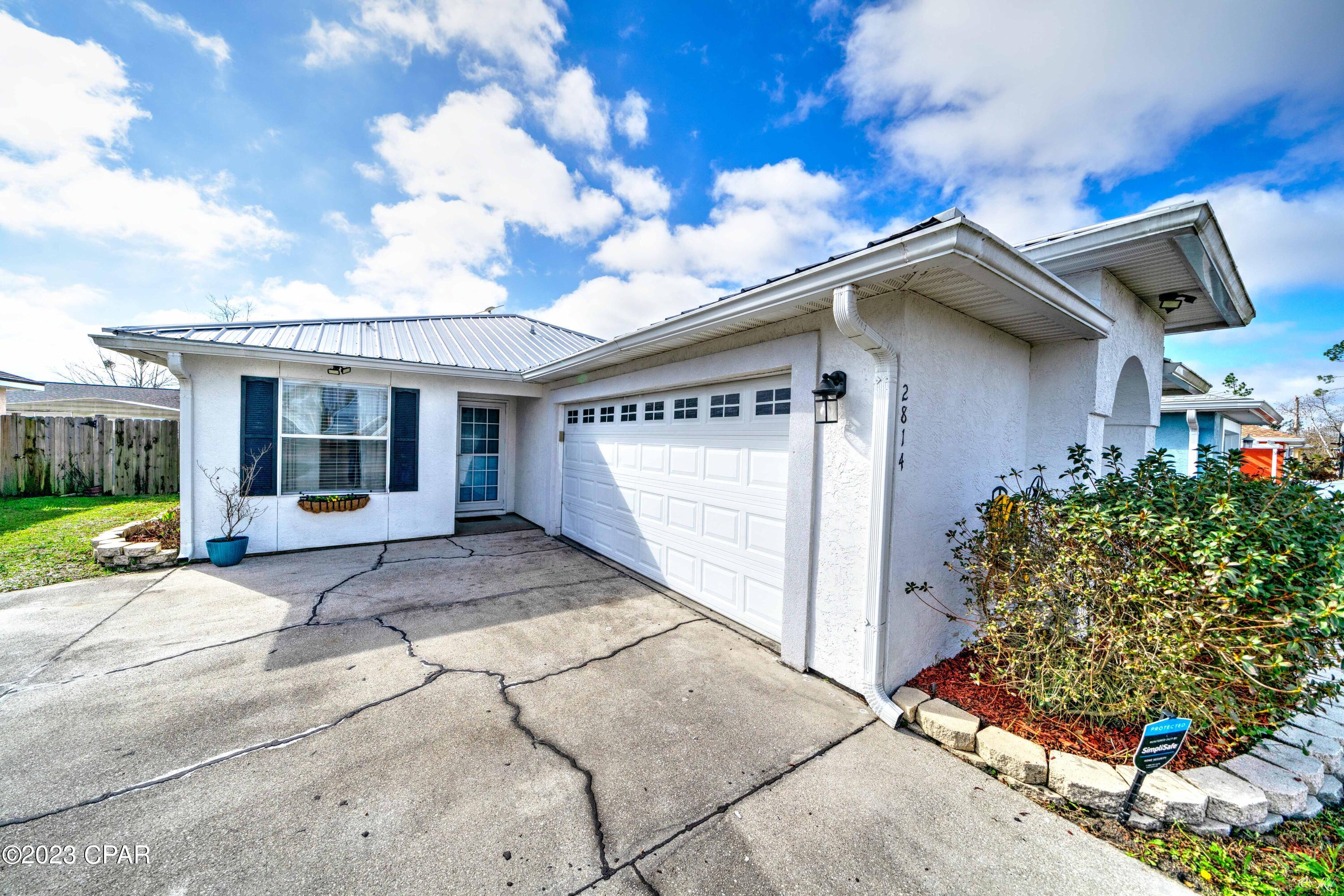 Pine Tree Place Unit 1 - Residential