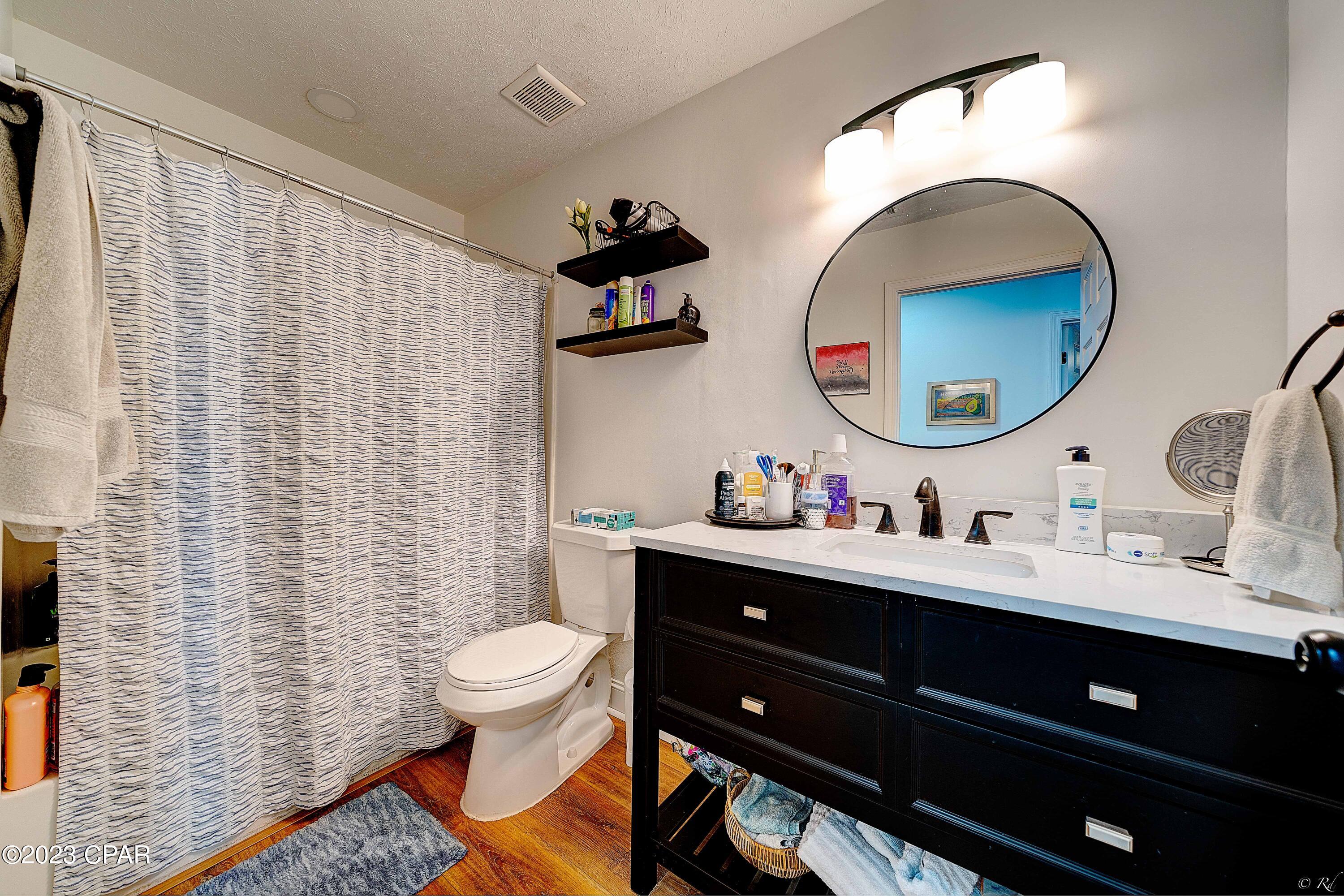 Pine Tree Place Unit 1 - Residential