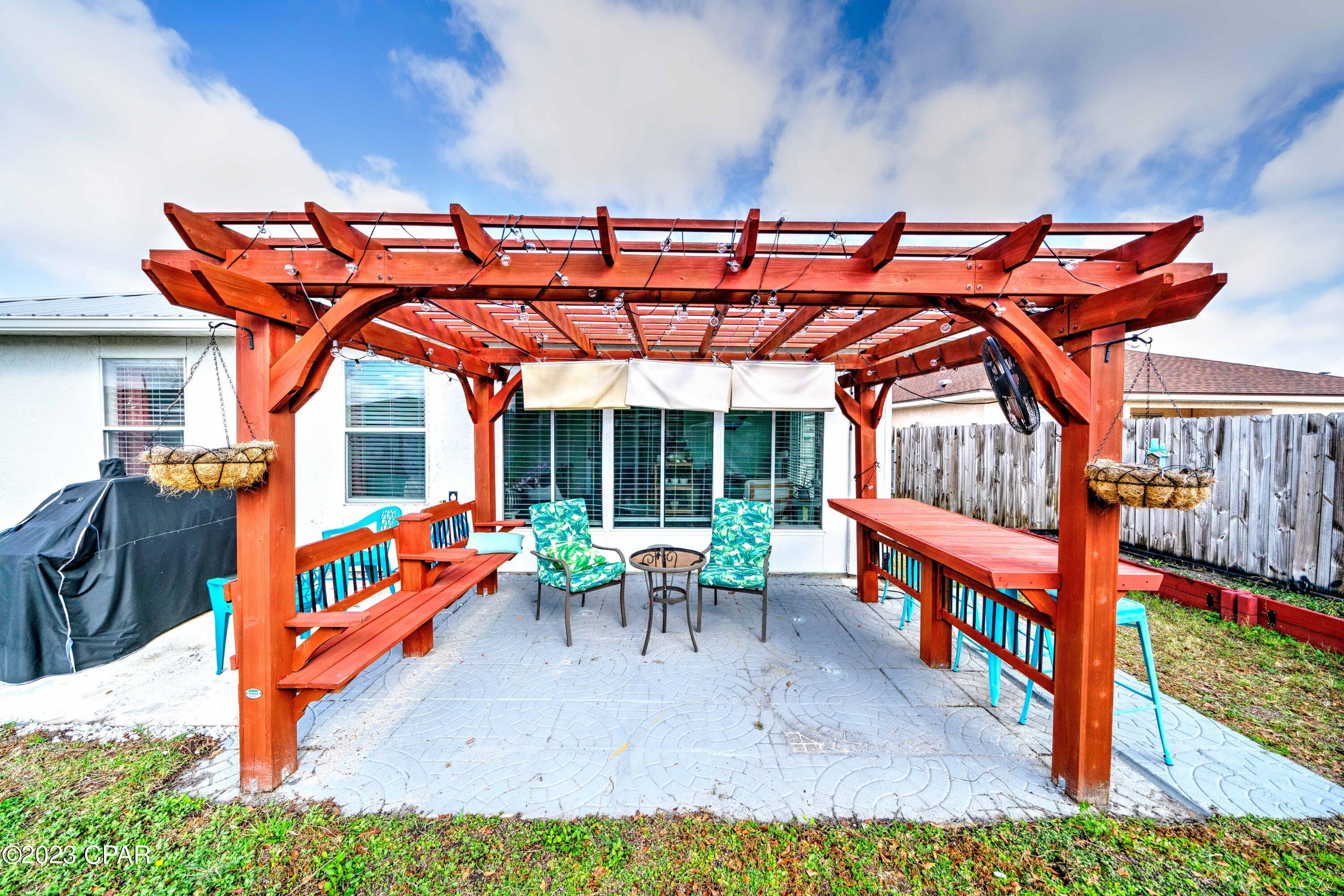 Pine Tree Place Unit 1 - Residential