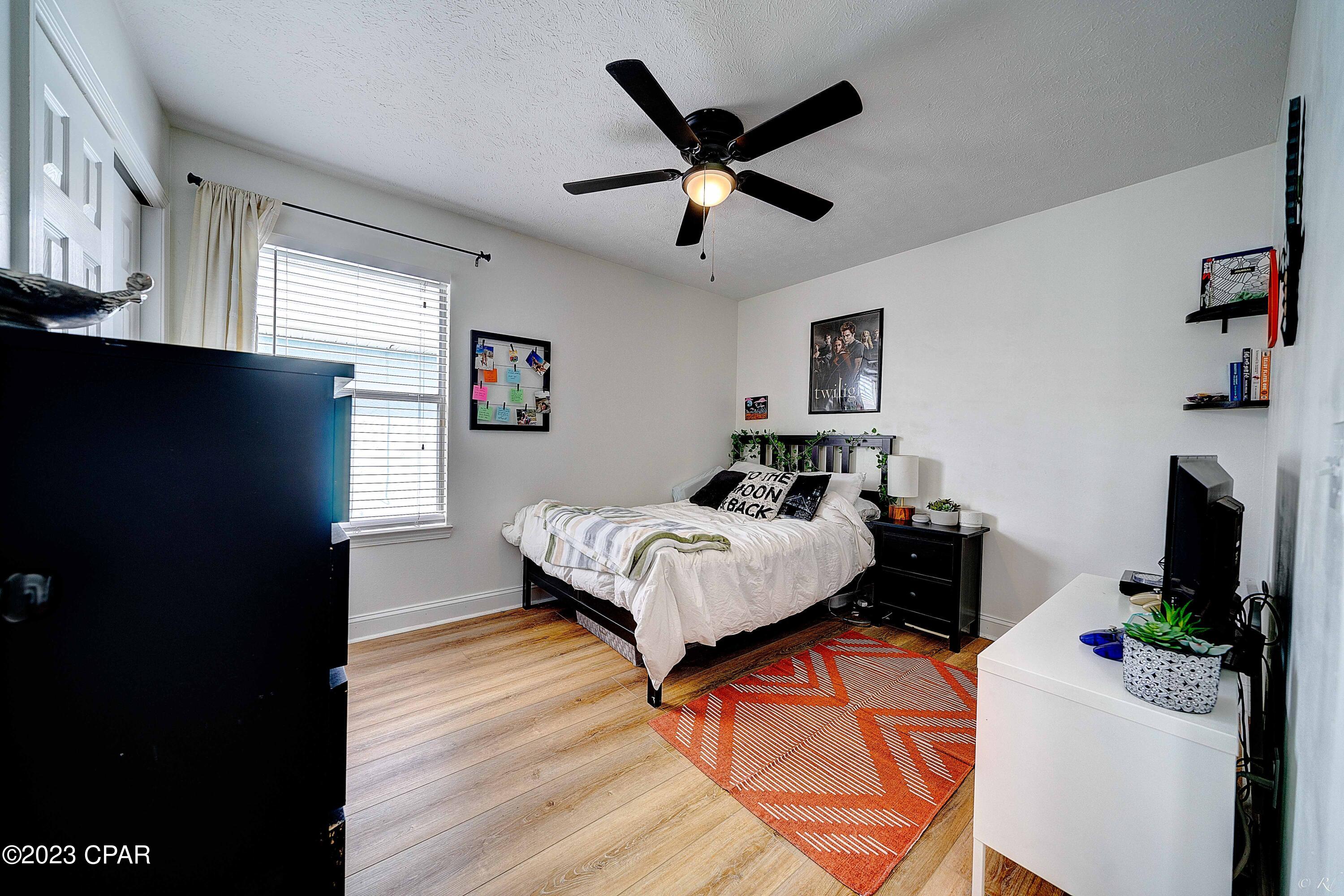 Pine Tree Place Unit 1 - Residential