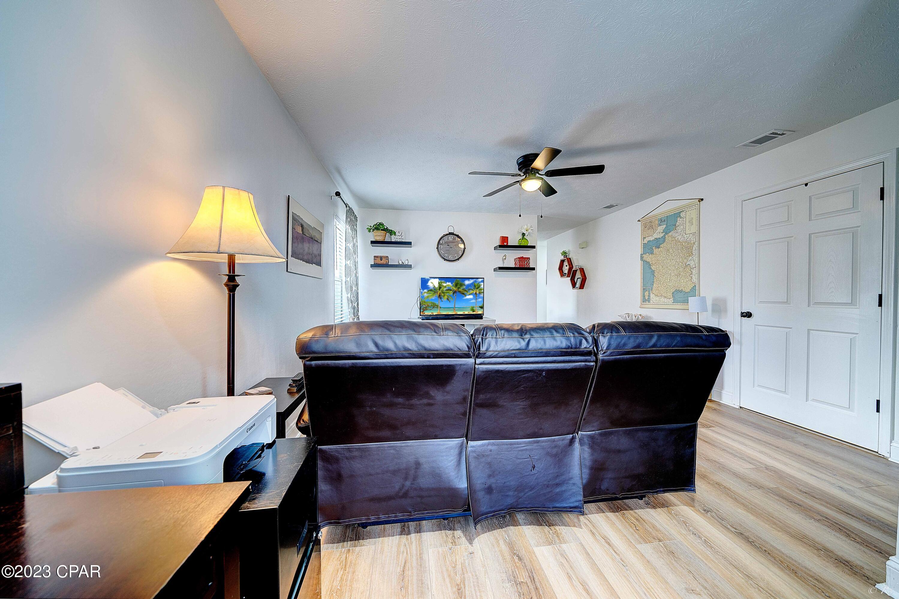 Pine Tree Place Unit 1 - Residential