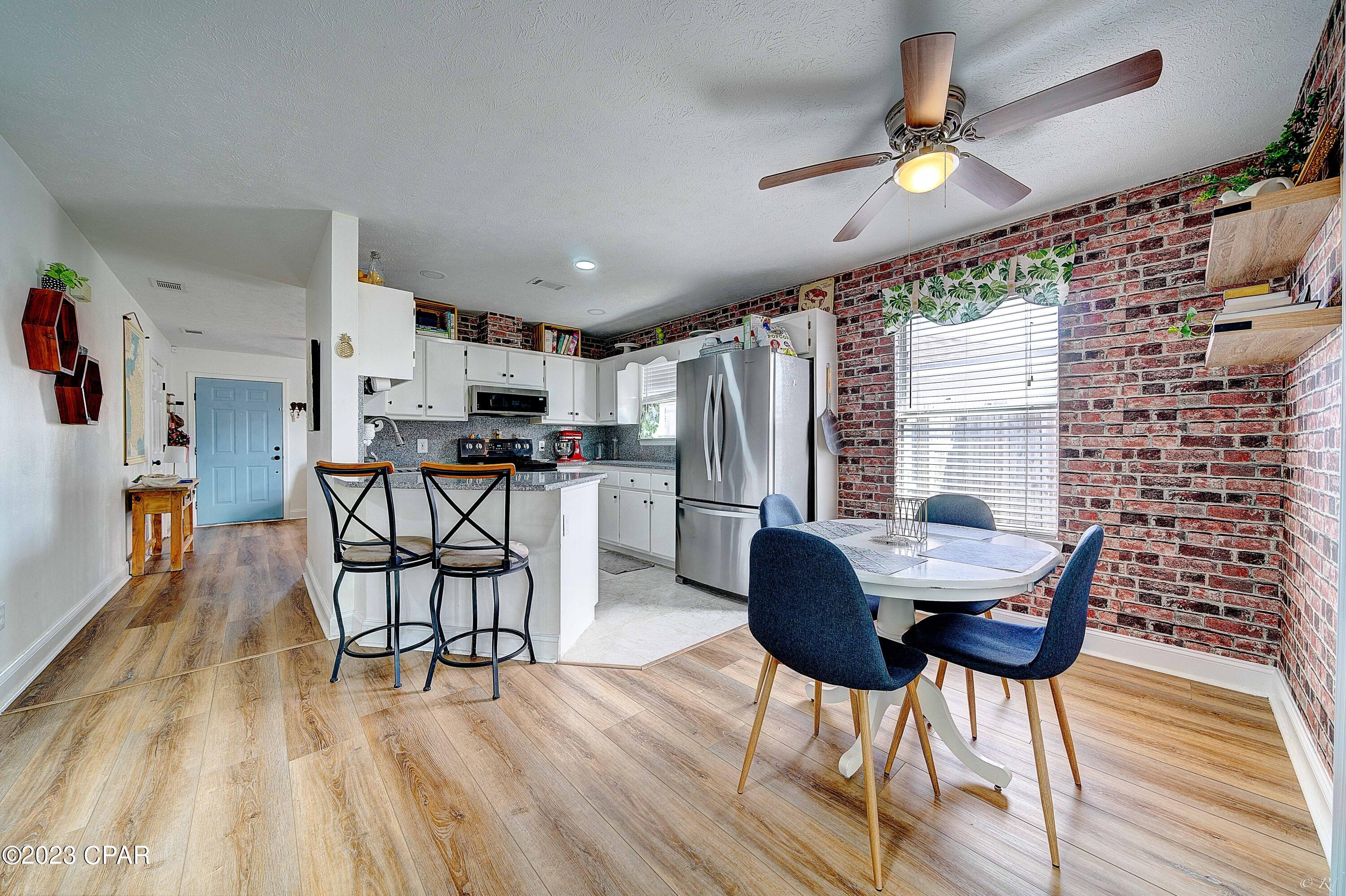 Pine Tree Place Unit 1 - Residential