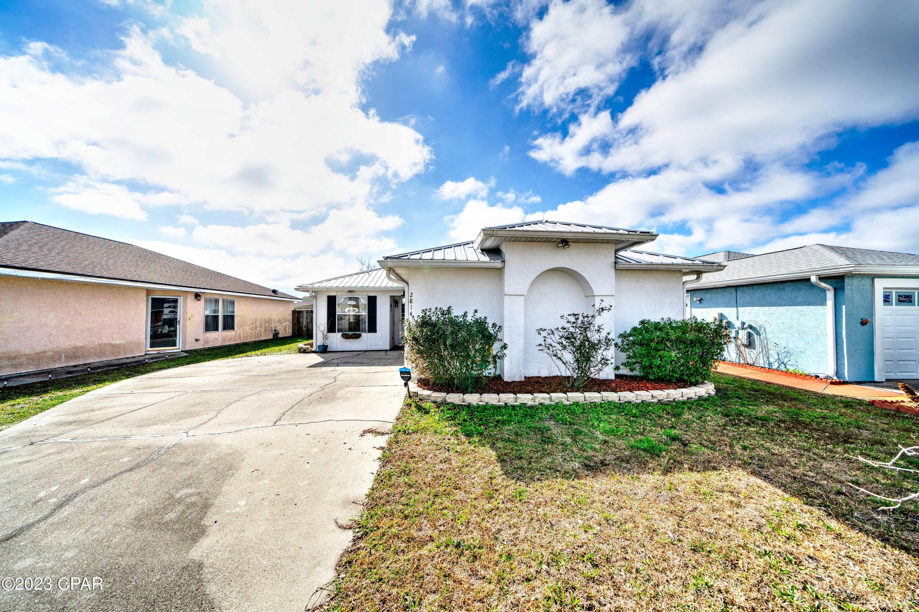 Pine Tree Place Unit 1 - Residential