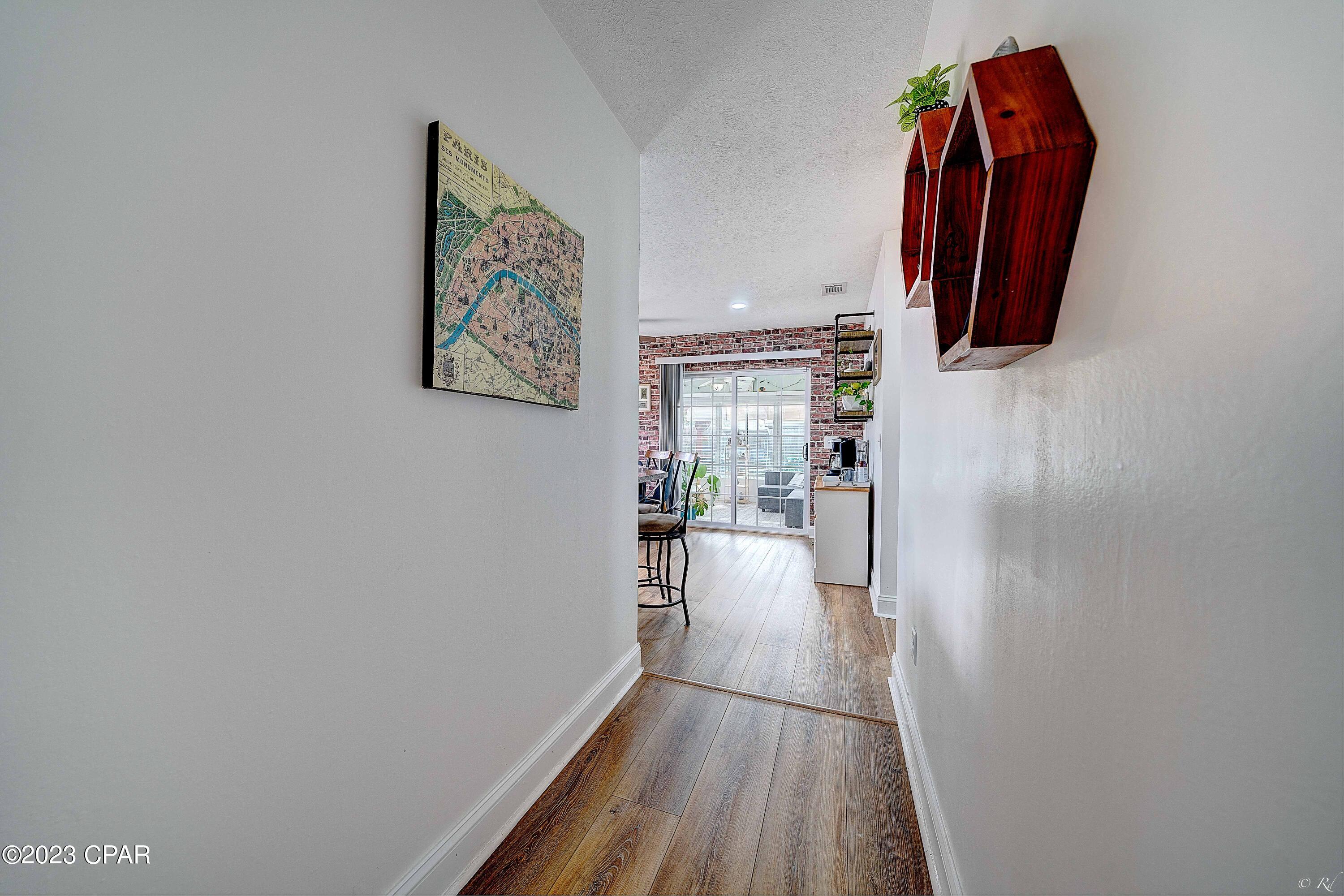 Pine Tree Place Unit 1 - Residential