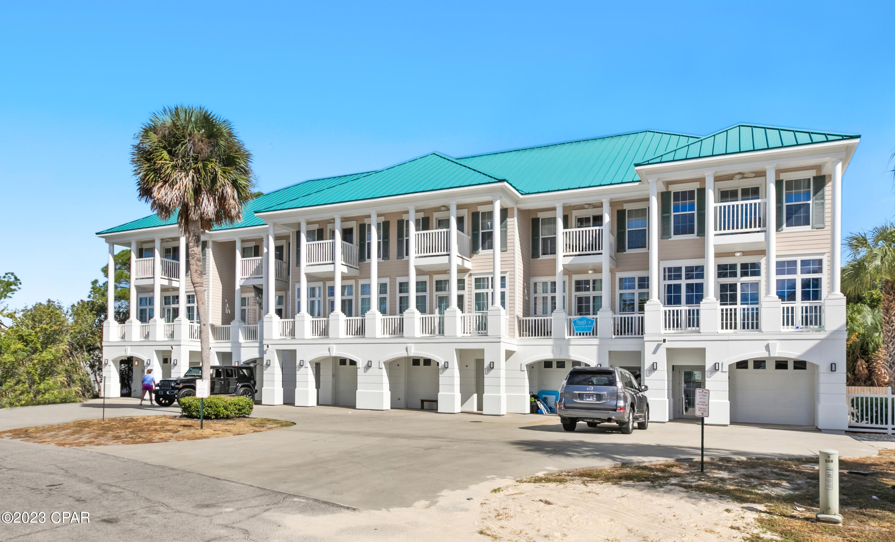 Long Beach 3rd - Residential