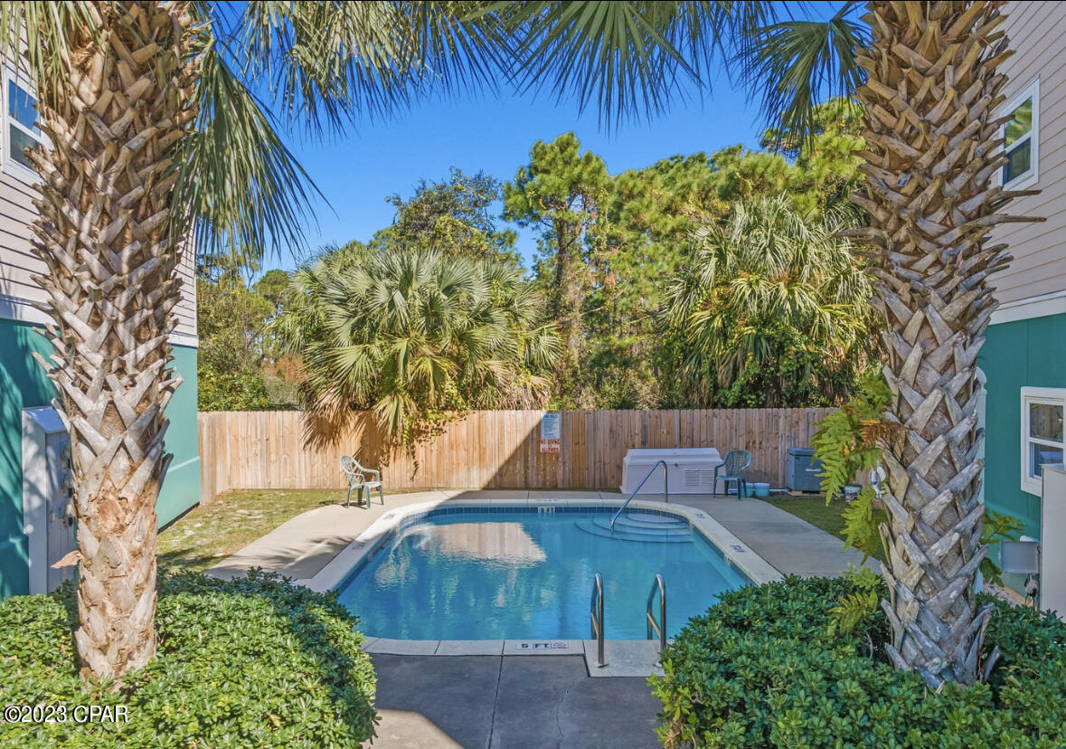 Long Beach 3rd - Residential