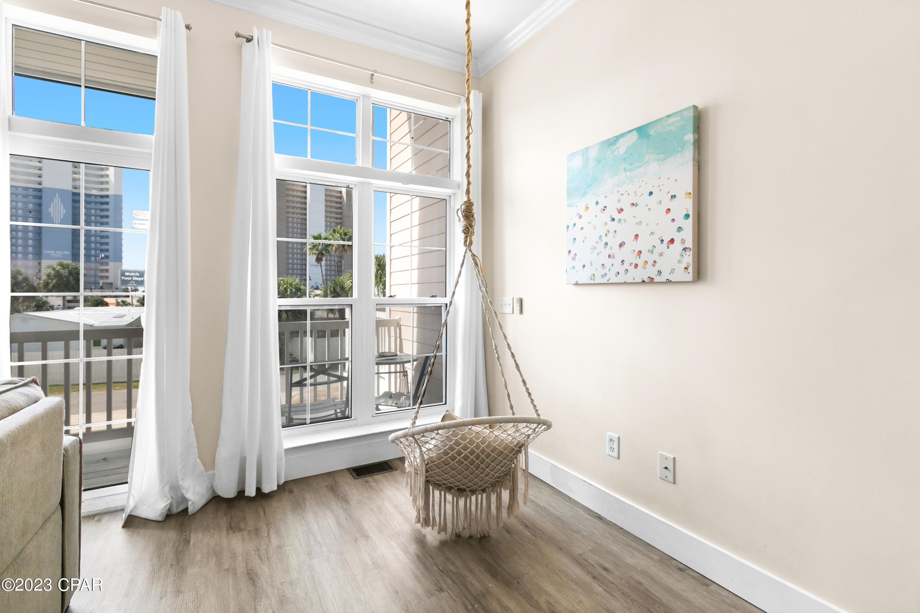 Long Beach 3rd - Residential