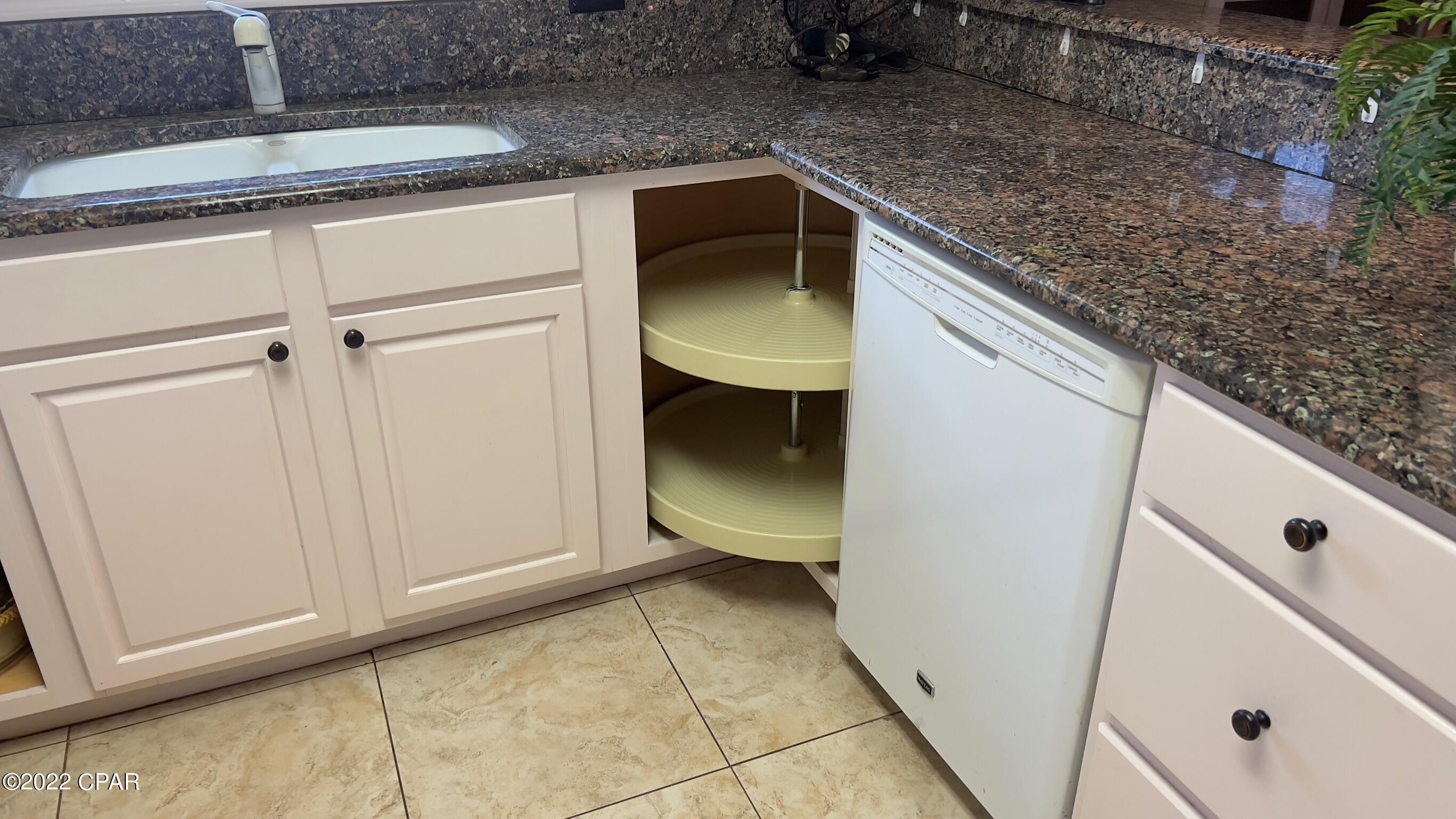 Colony Club - Residential