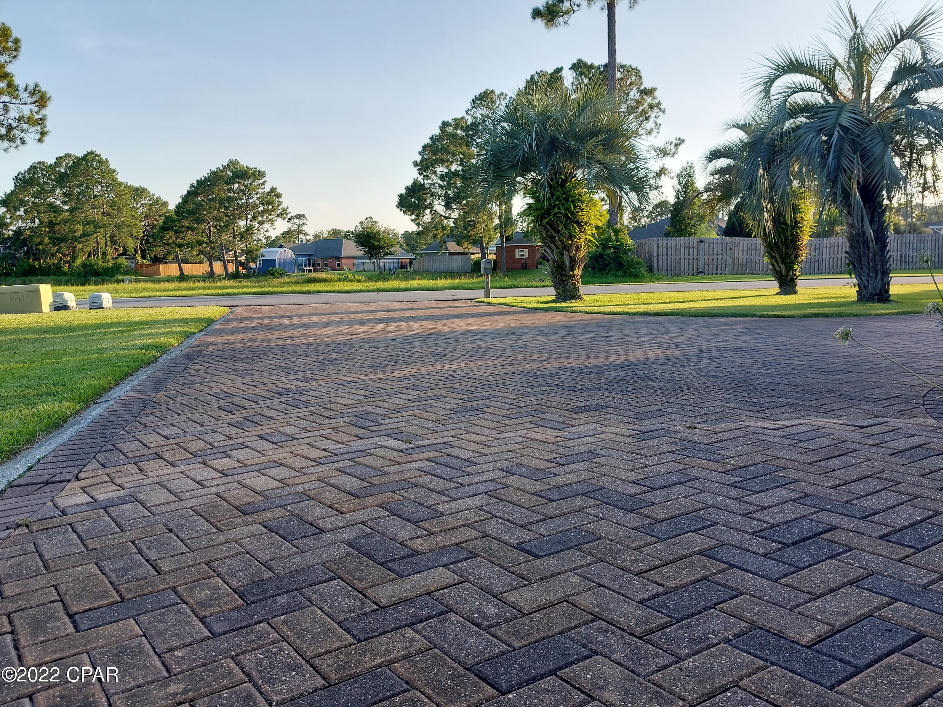 Colony Club - Residential