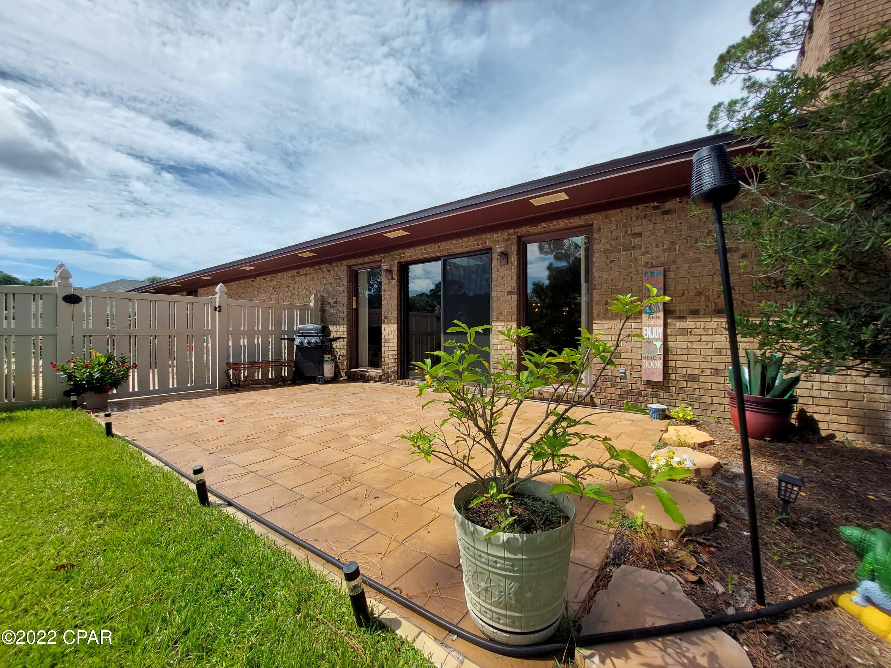 Colony Club - Residential