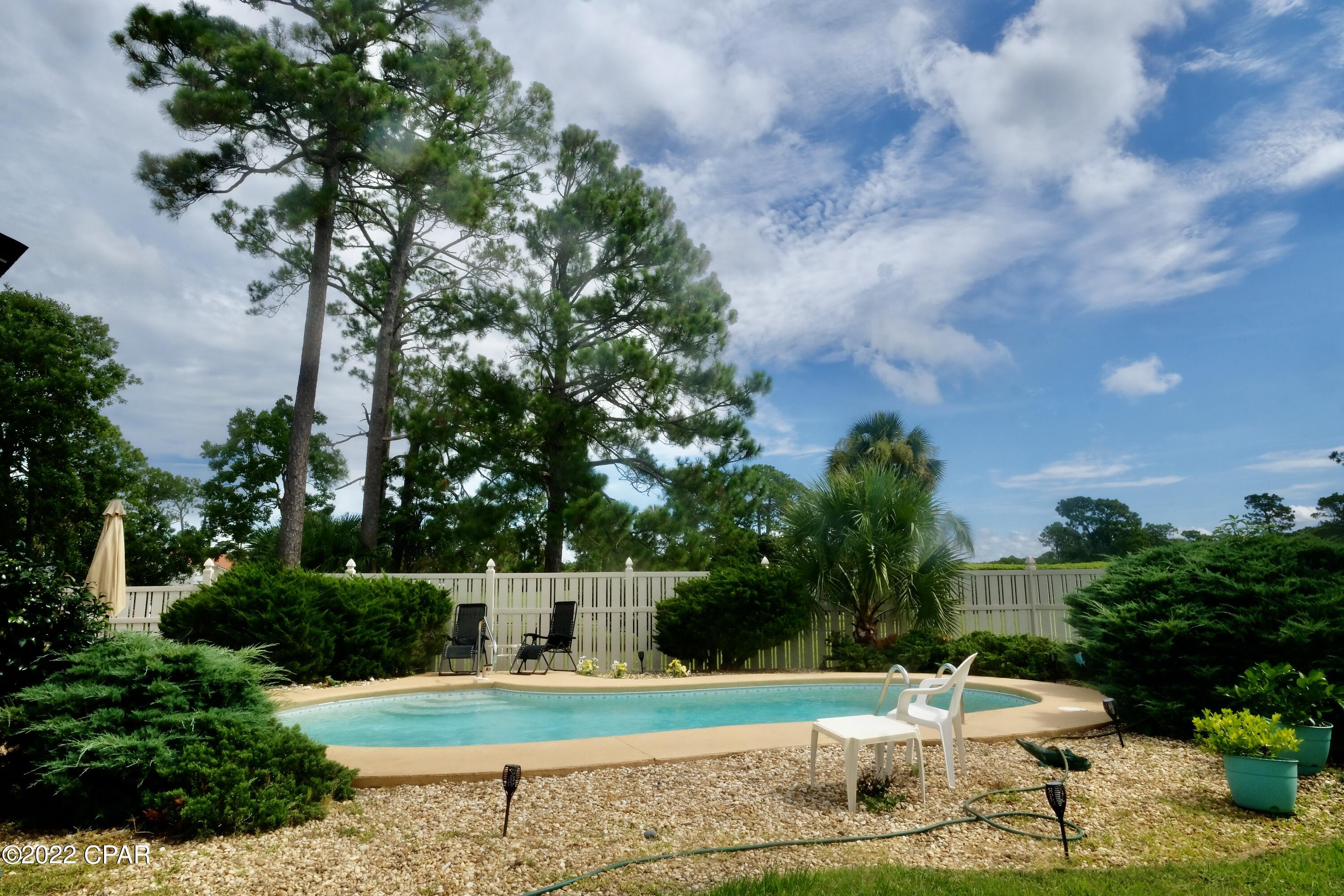 Colony Club - Residential