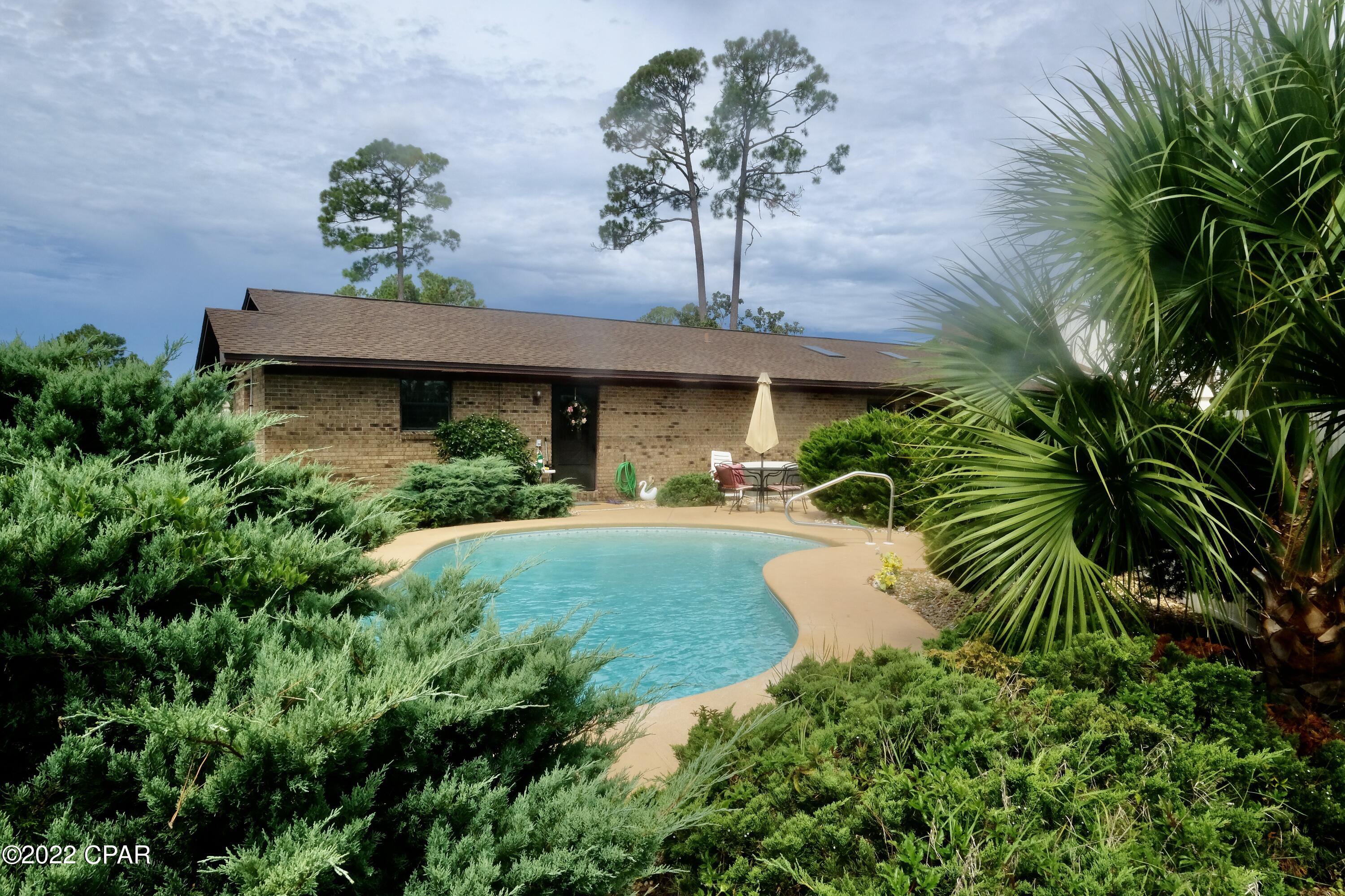 Colony Club - Residential