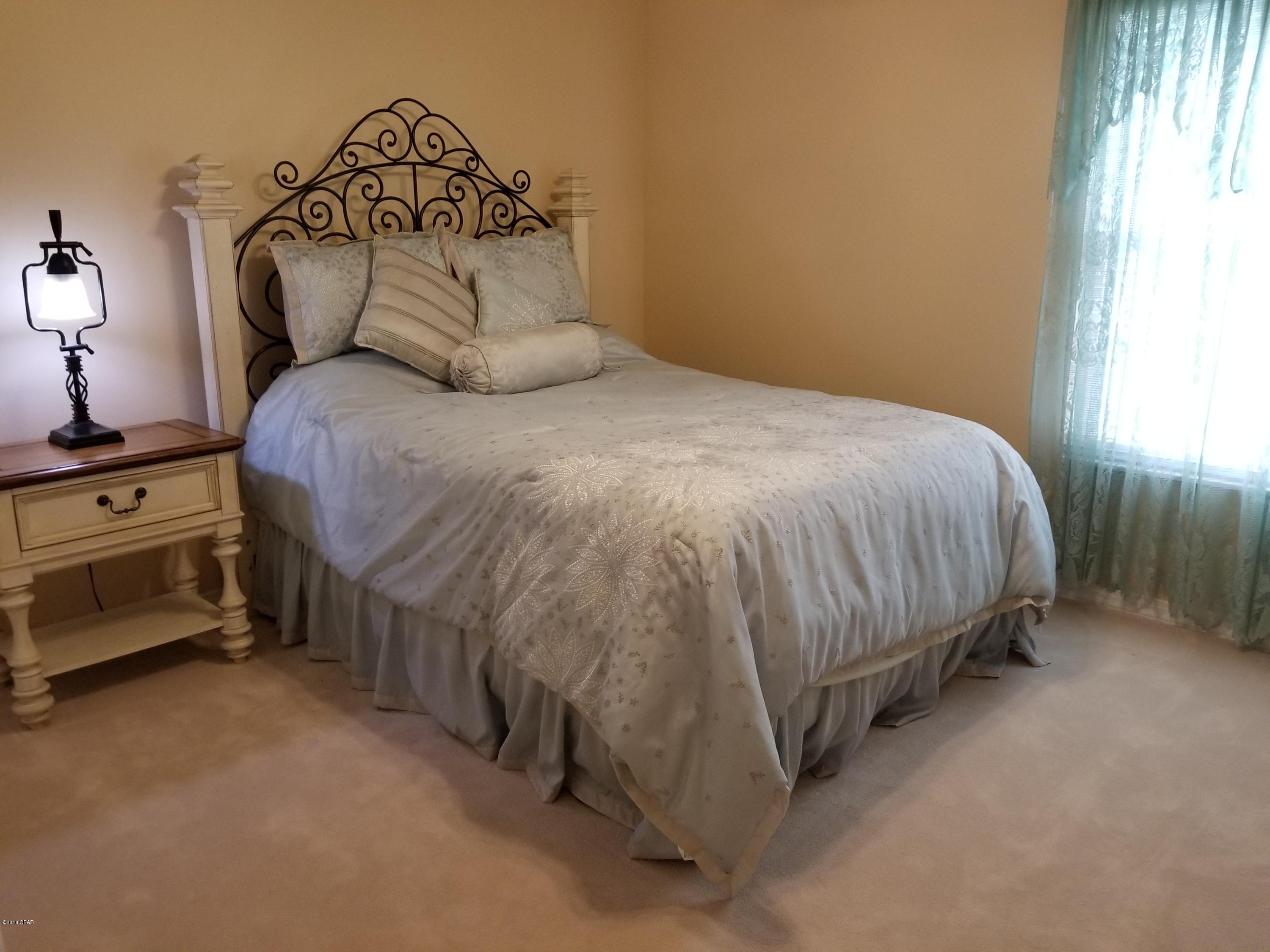 Leisure Lakes - Residential