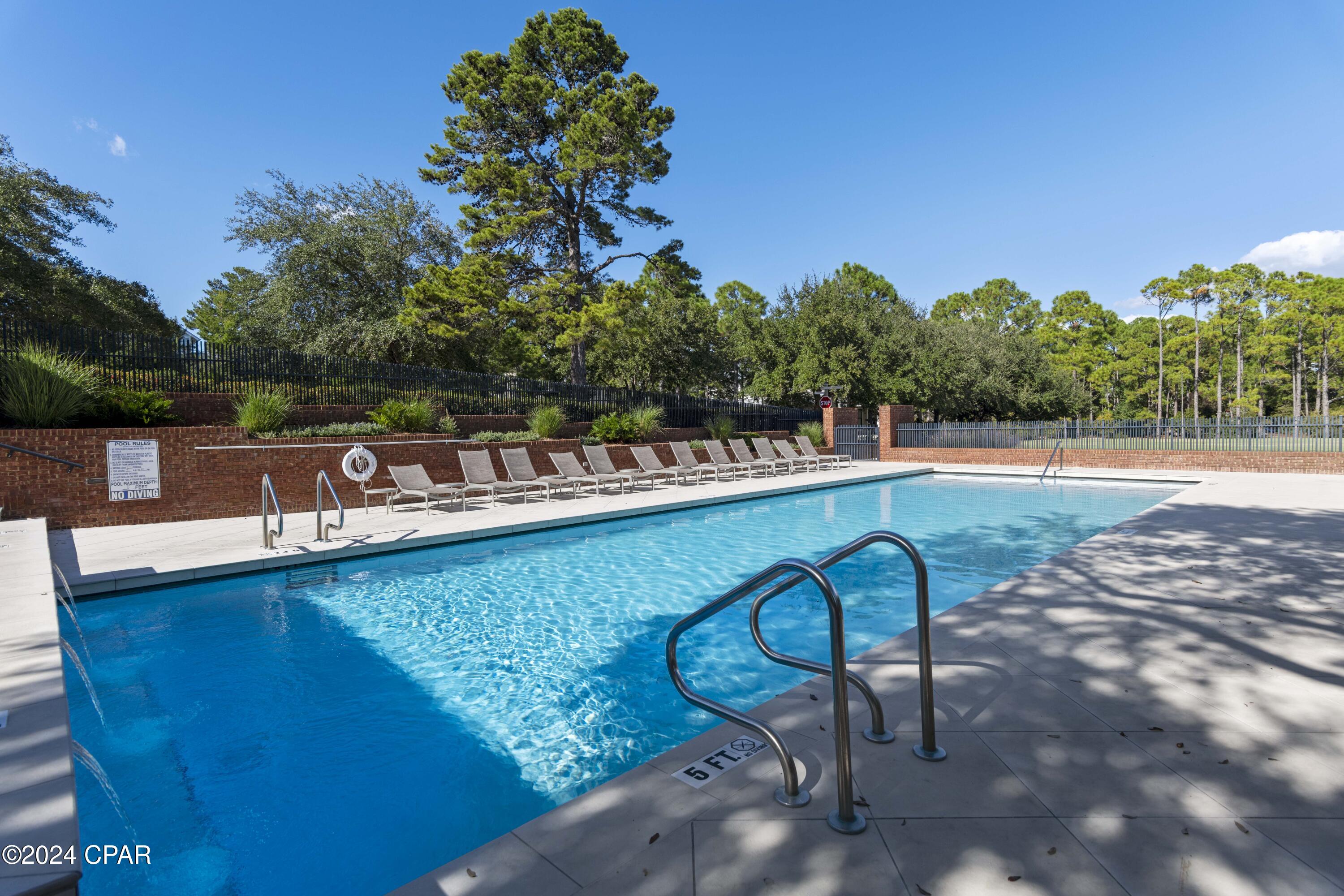 Forest Lakes - Residential