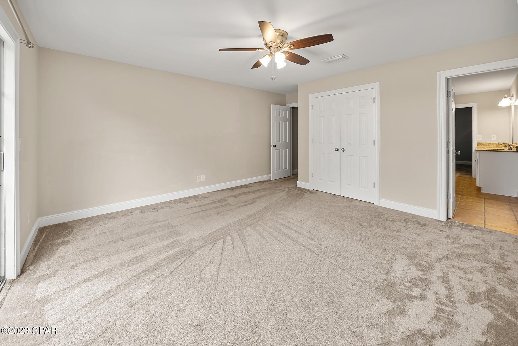 Tropical Bay - Residential