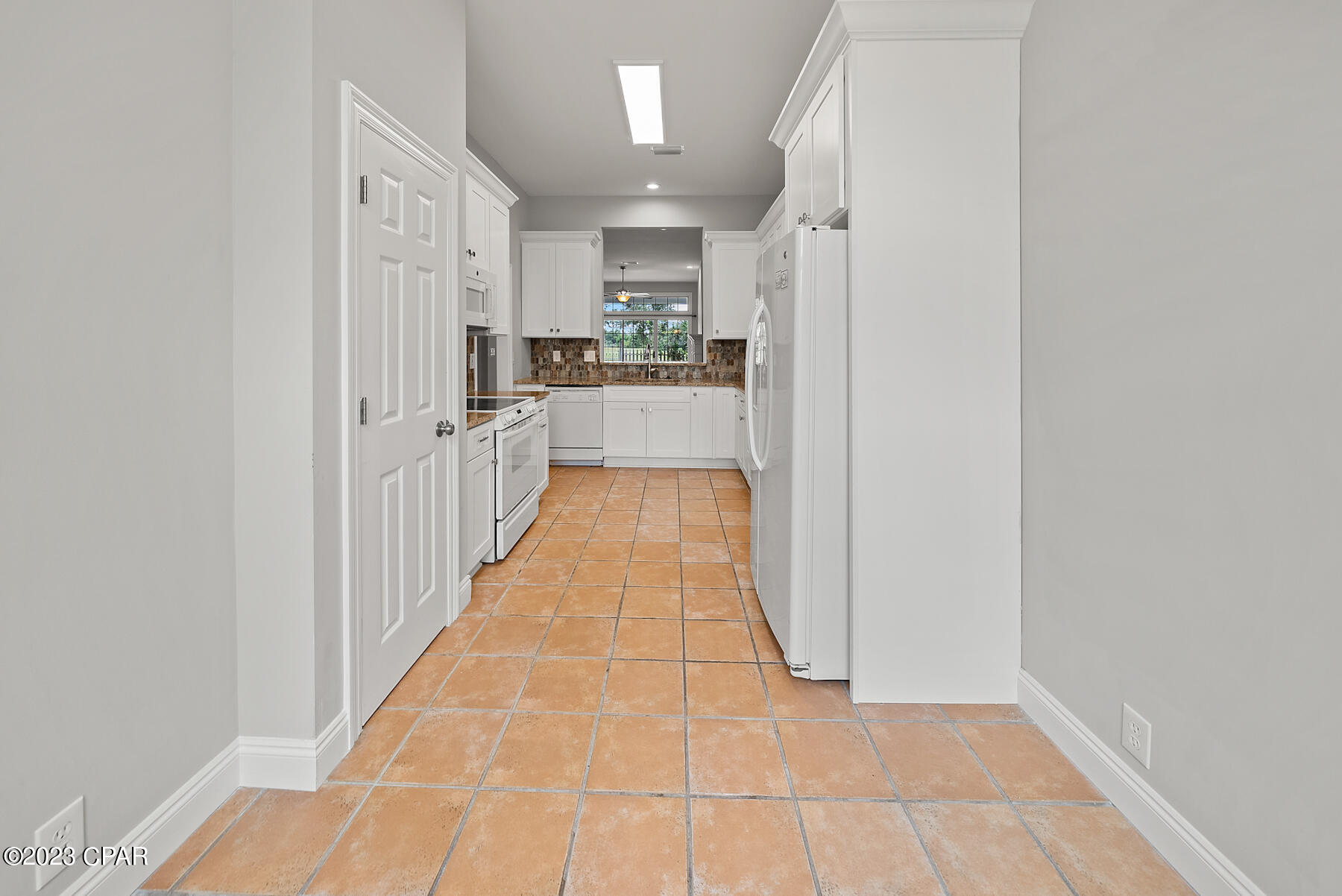 Tropical Bay - Residential