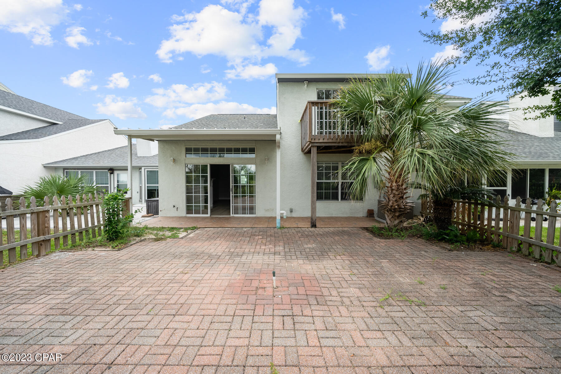 Tropical Bay - Residential