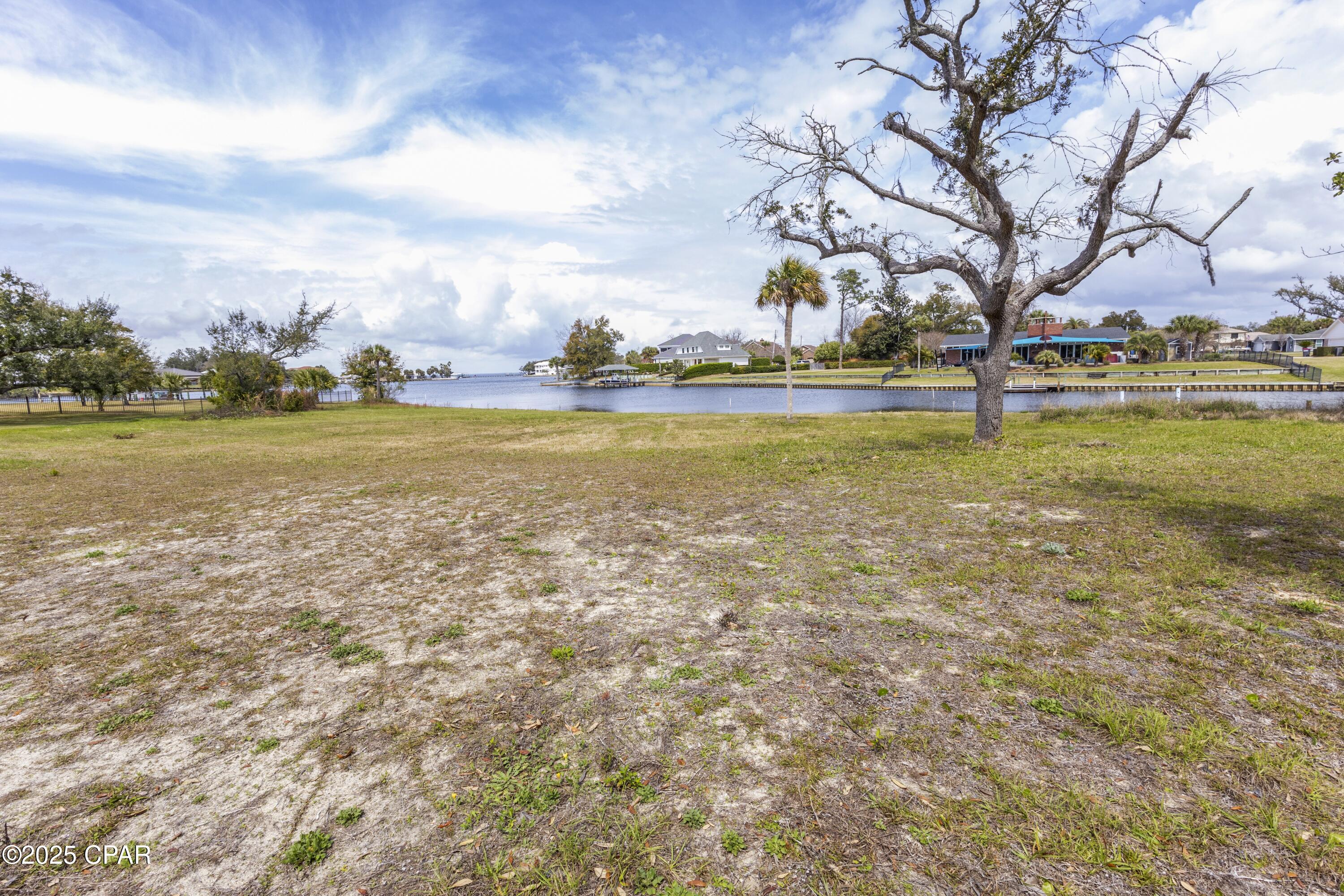 [No Recorded Subdiv] - Land