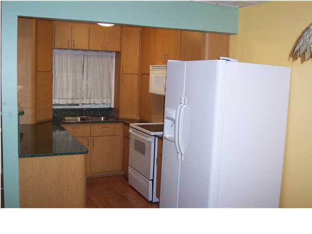 Bay Club Condo Ph 1 - Residential