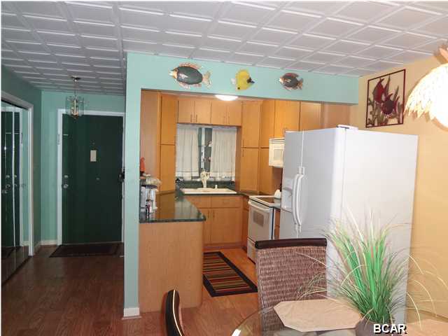 Bay Club Condo Ph 1 - Residential