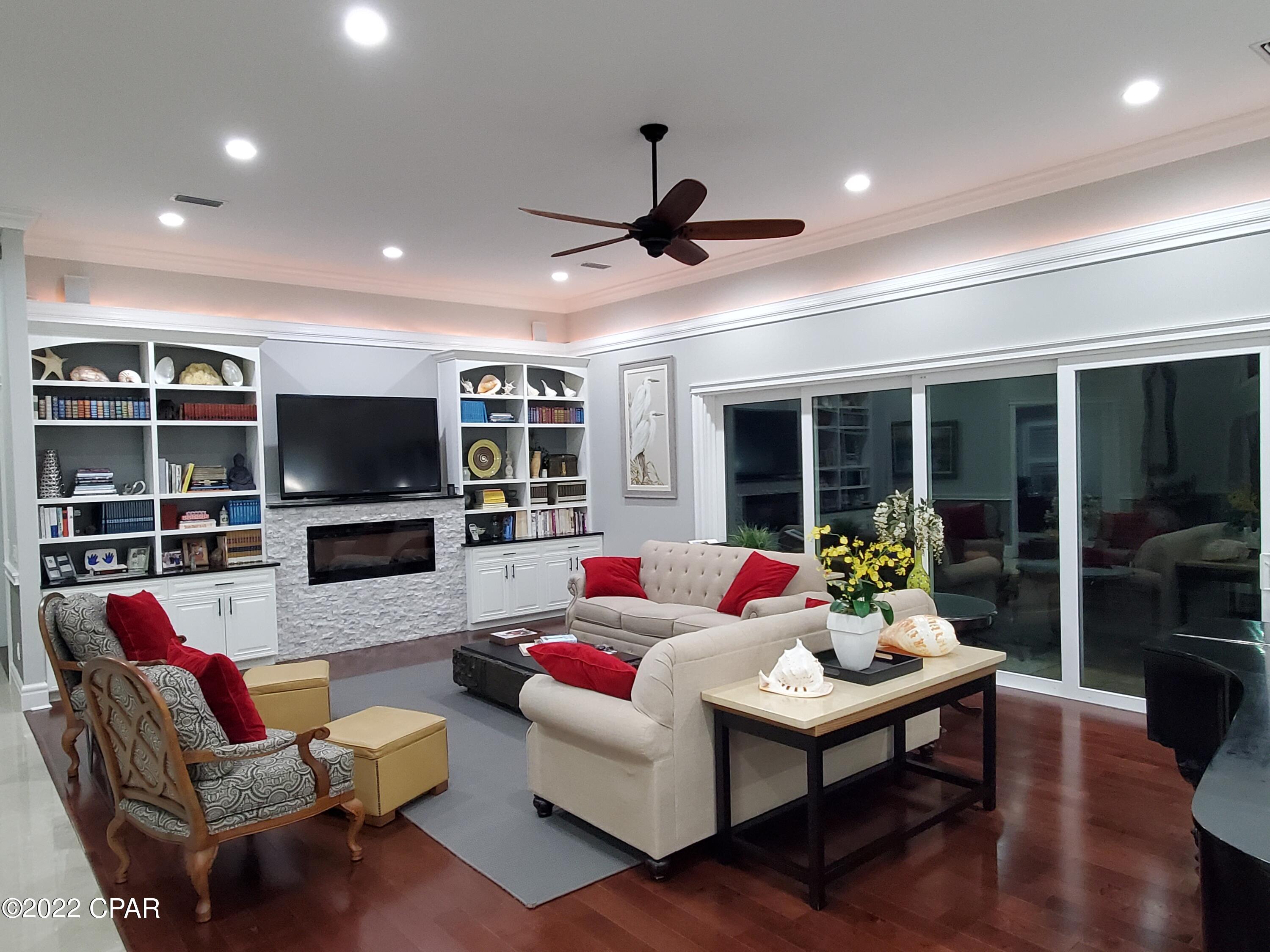 Woodlawn Unit 2 - Residential