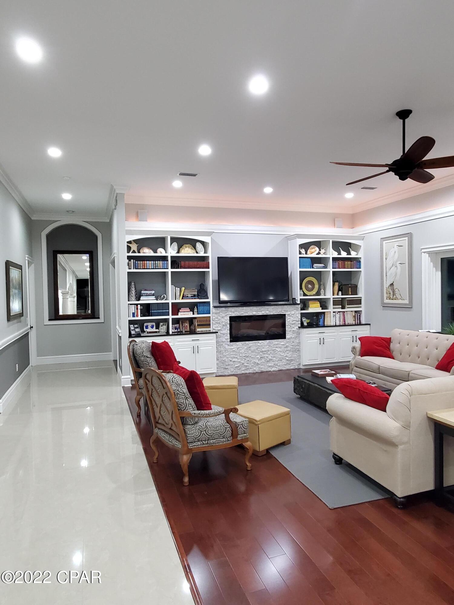 Woodlawn Unit 2 - Residential