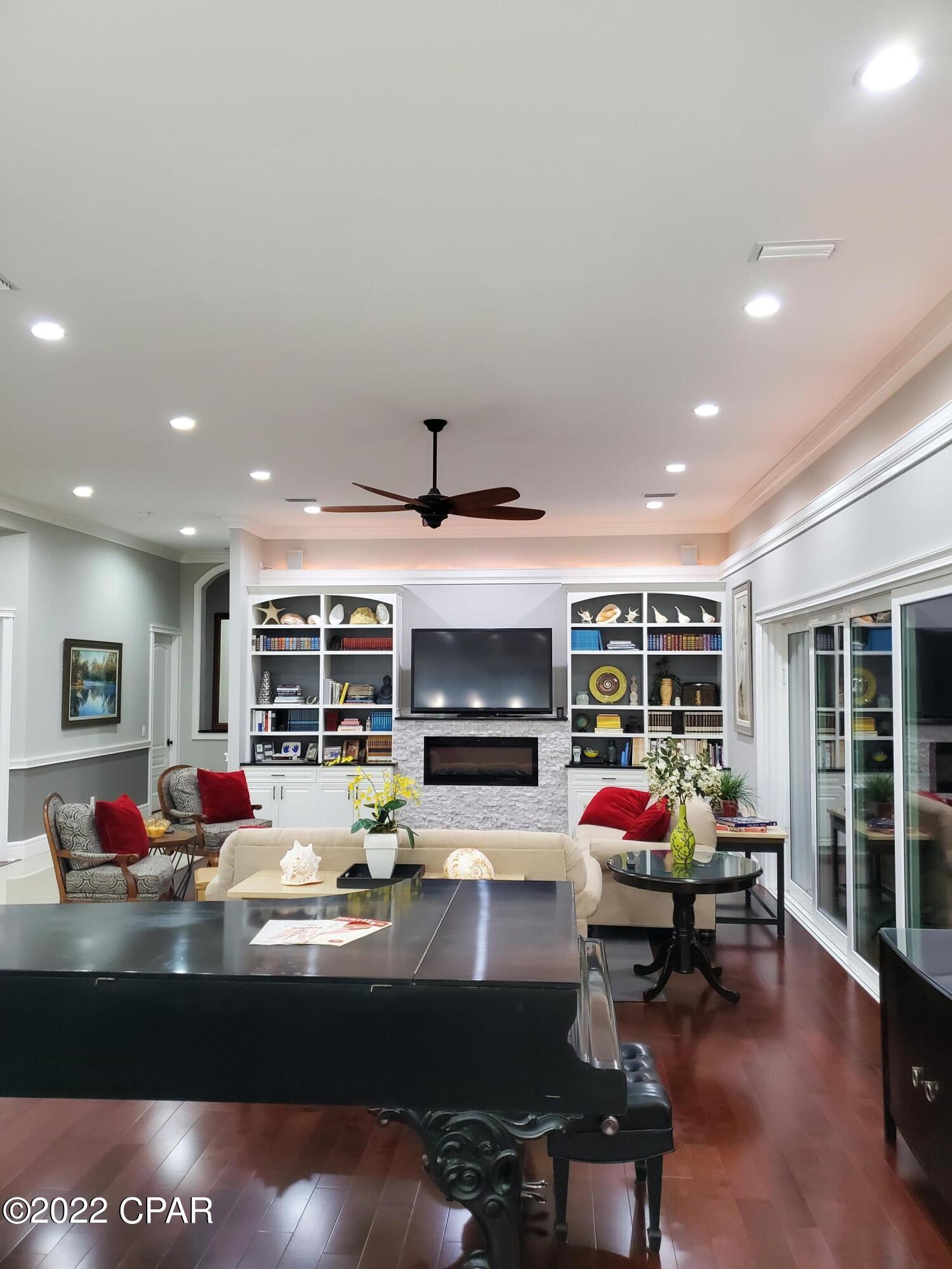 Woodlawn Unit 2 - Residential