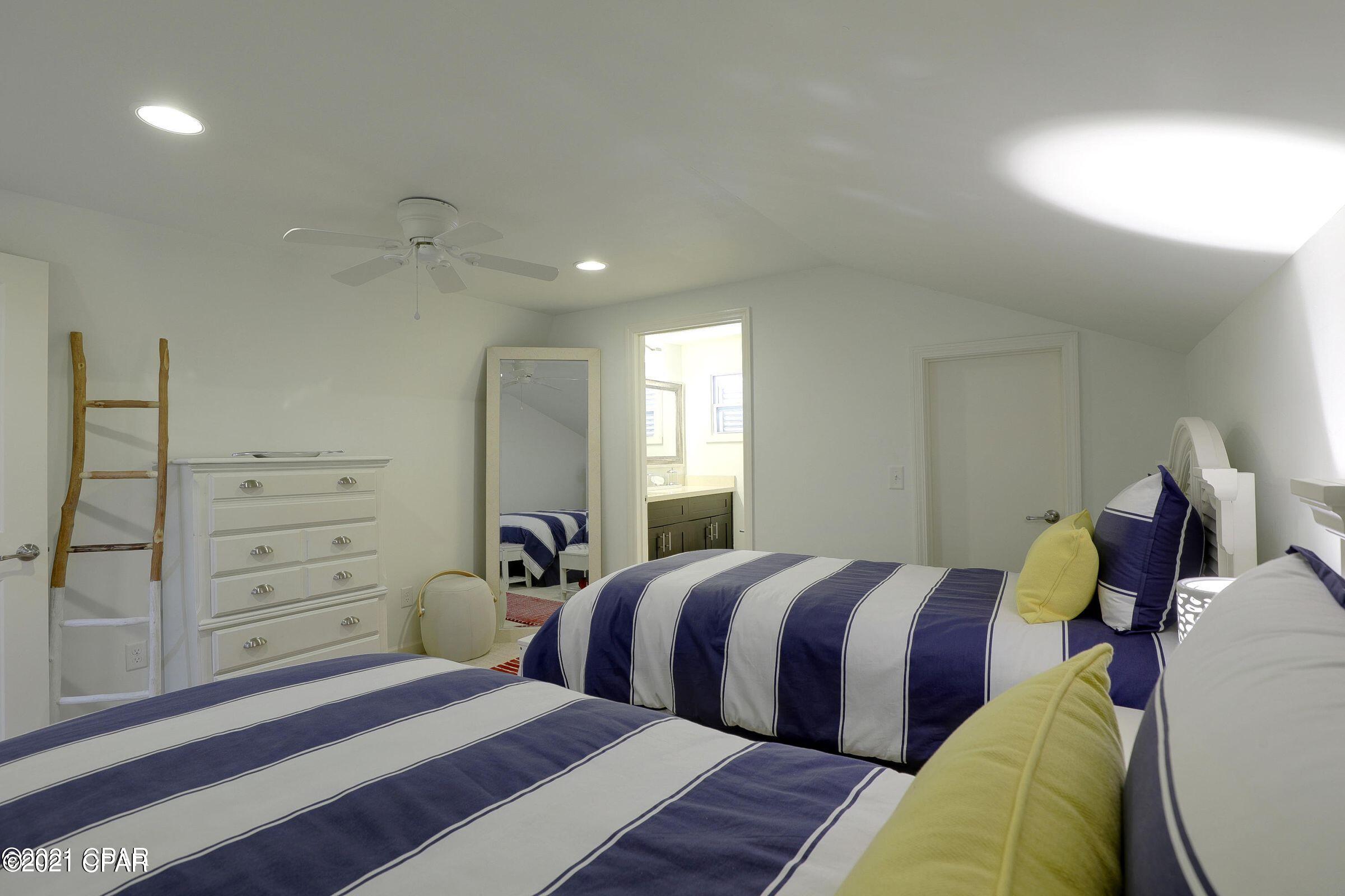 Bay Point Harbour Villas - Residential