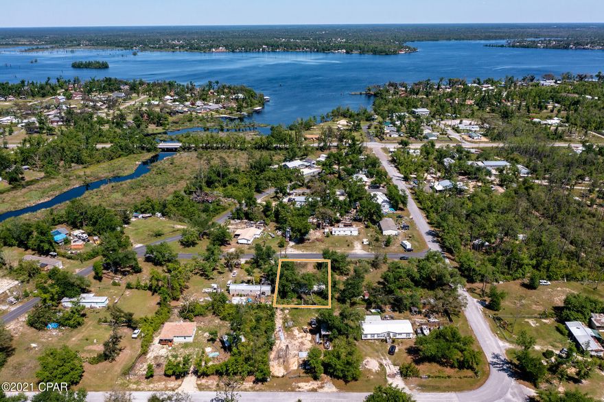 Perfect lot for Mobile home or next investment property! This lot has well and septic in place. Mobile home is still on the property that needs to be torn down and/or scrapped. Call listing agent today for more details!