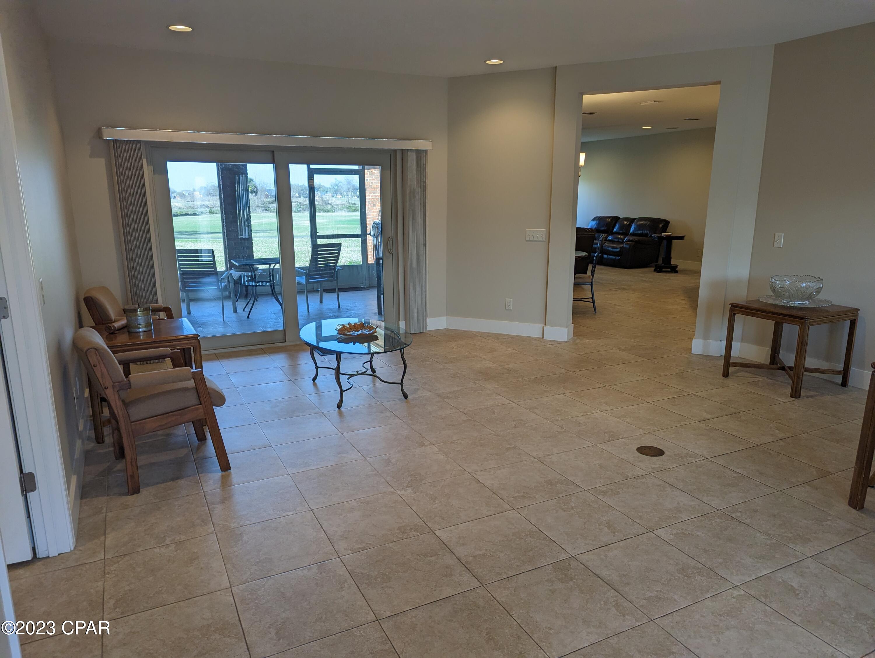 Country Club Harbour Estates - Residential Lease